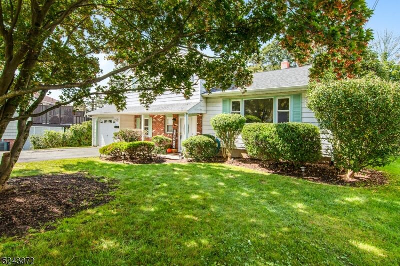 Property Photo: 1 Meadow Dr NJ 07866