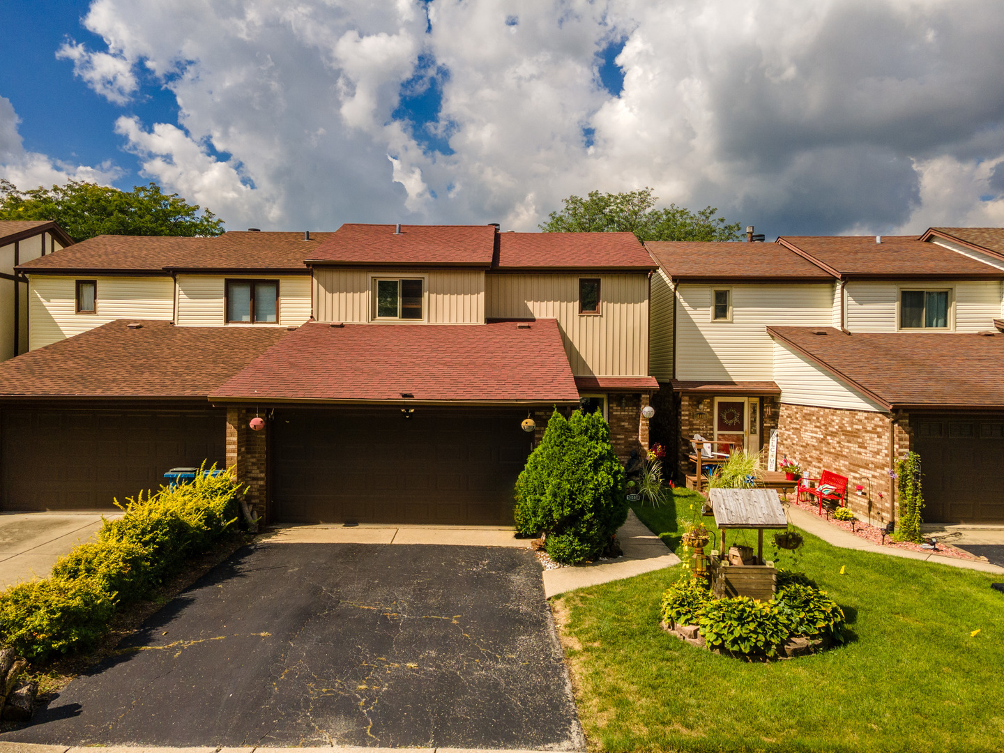 Property Photo:  10408 Sheffield Drive N  IL 60465 