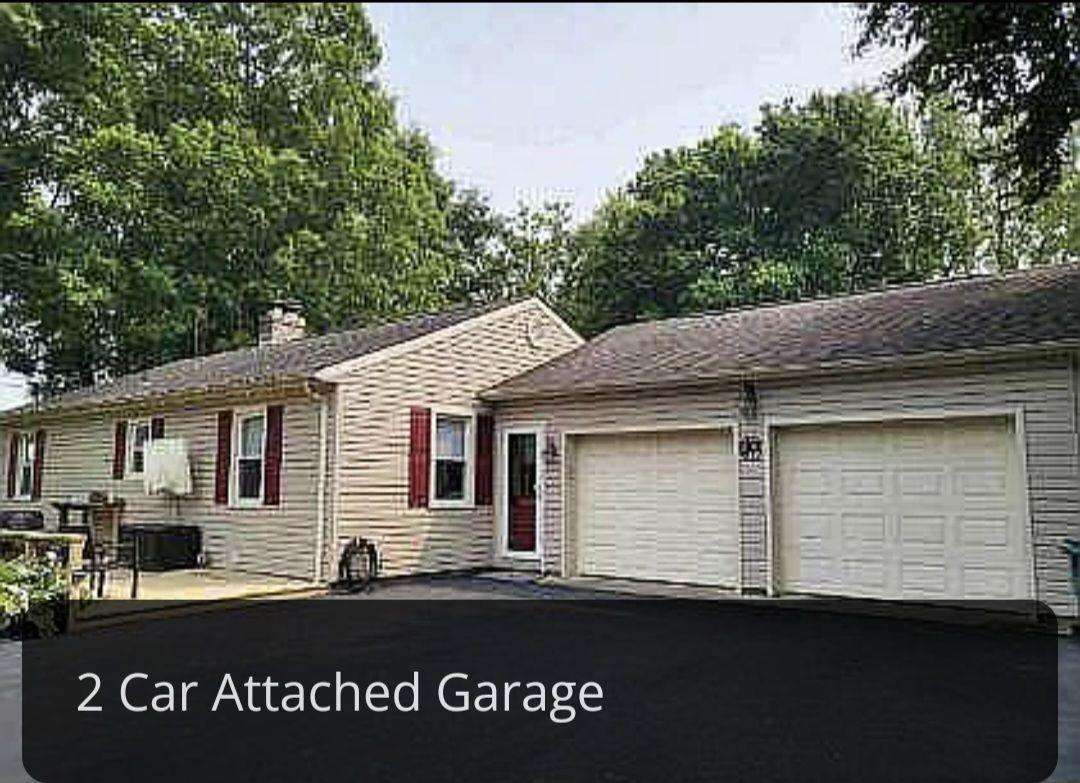 Property Photo:  405 Woody Dr  IN 47374-0000 