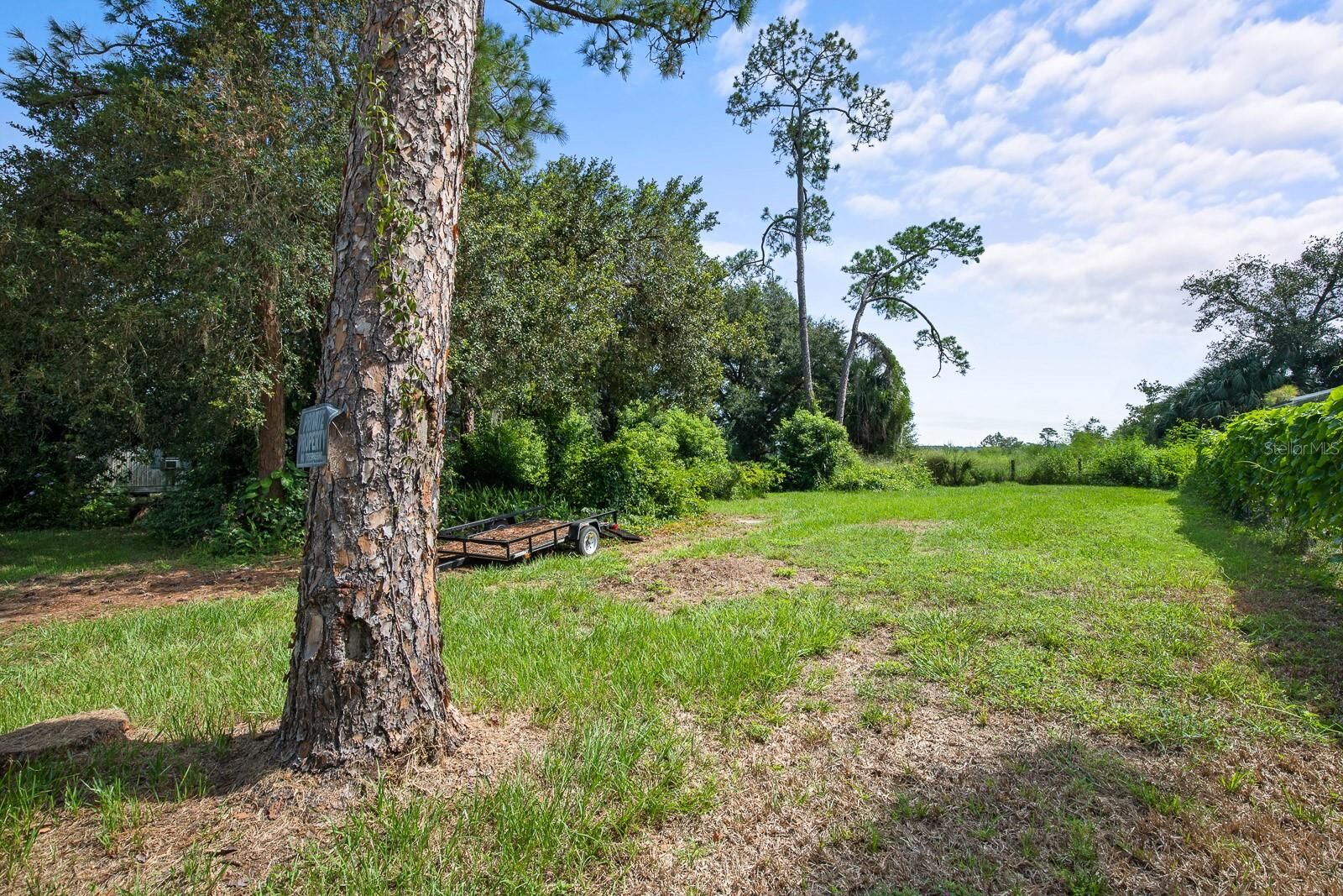 Property Photo:  15450 Old Chisholm Trail  FL 32726 