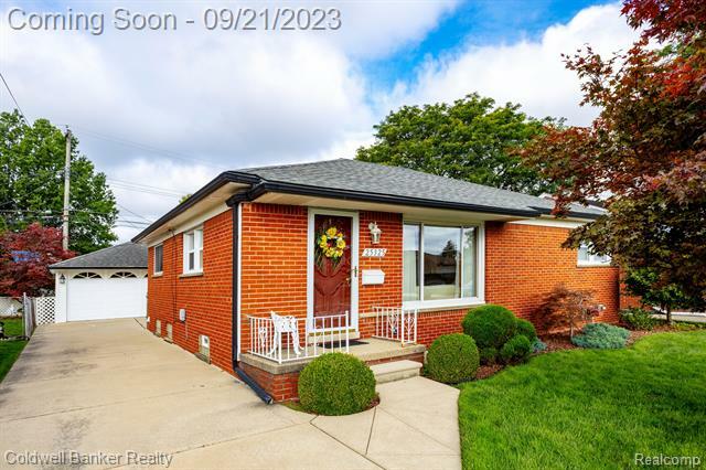 Property Photo:  25325 San Rosa Drive  MI 48081 