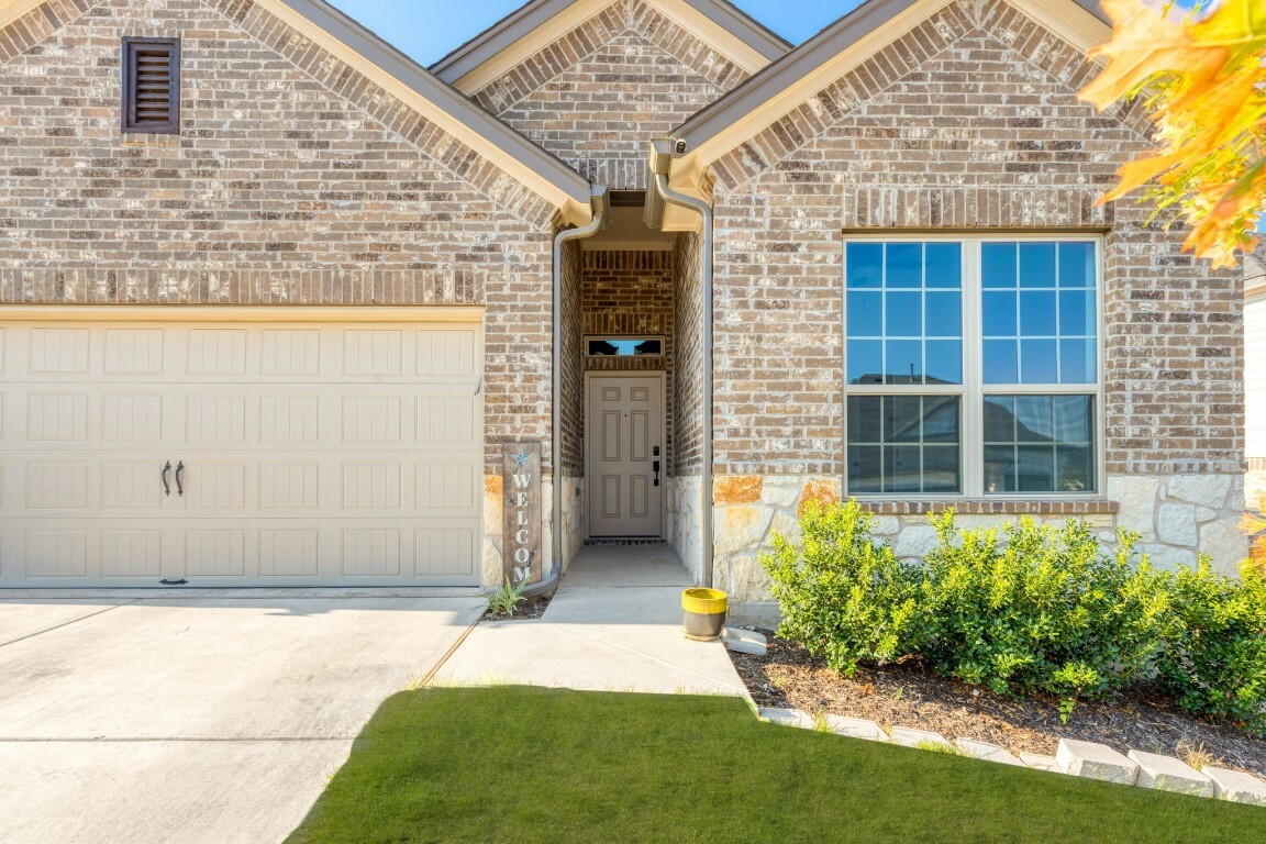 Property Photo: 805 Gainesville Drive 97 TX 78748