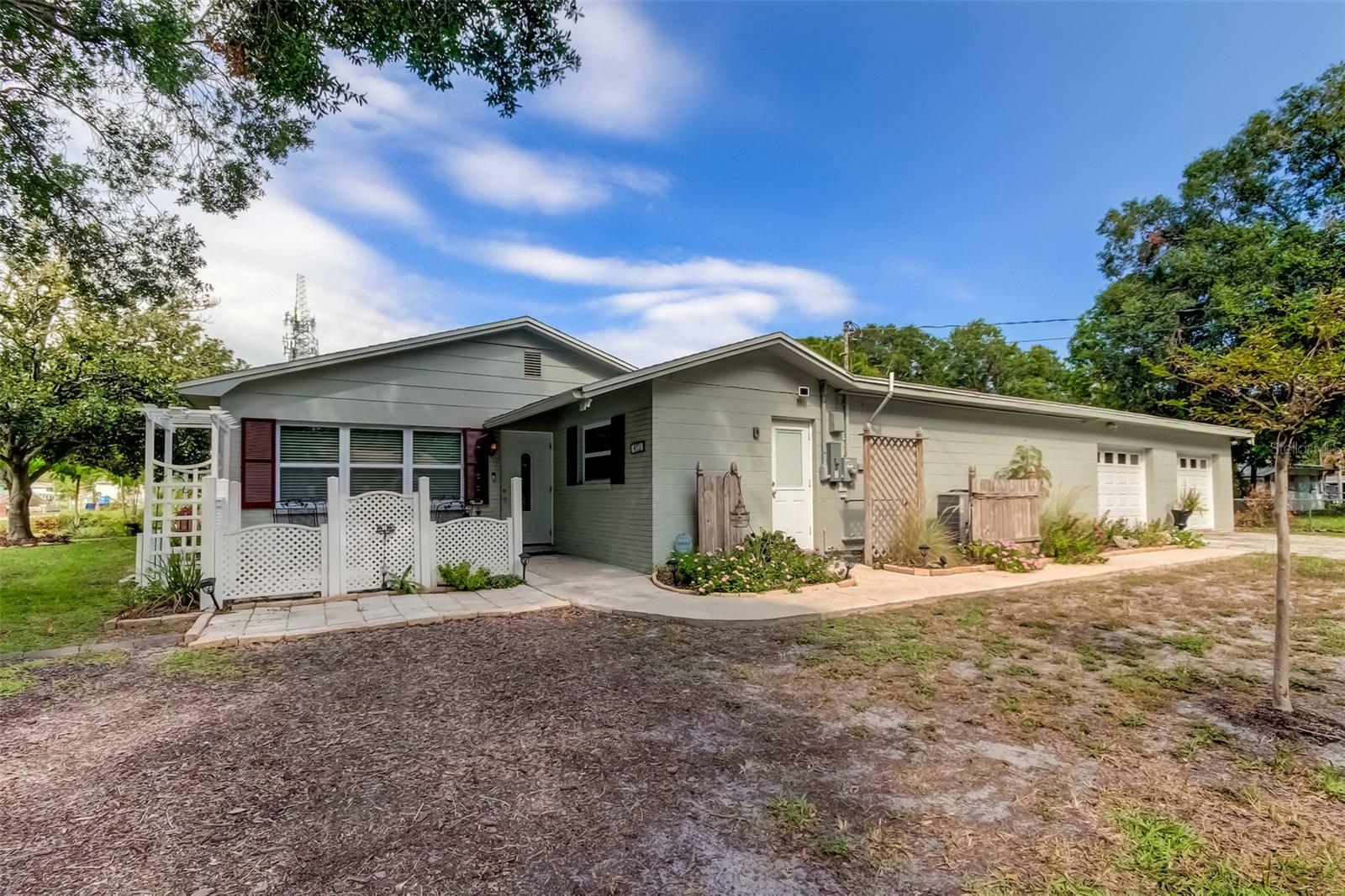 Property Photo:  4701 W Paul Avenue  FL 33611 