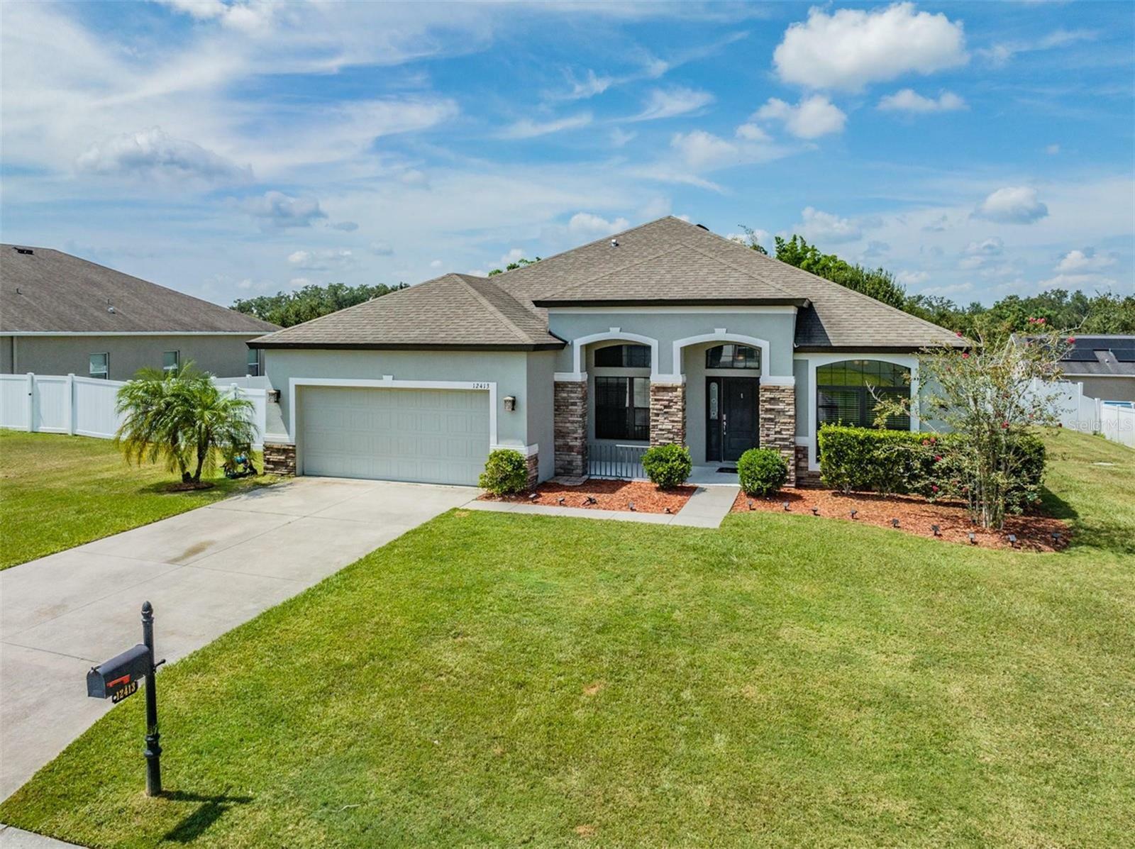 Property Photo:  12413 Loopback Drive  FL 33576 