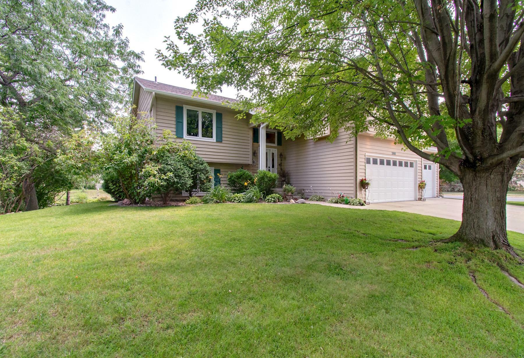 Property Photo:  2000 Johnson Court  MN 55057 