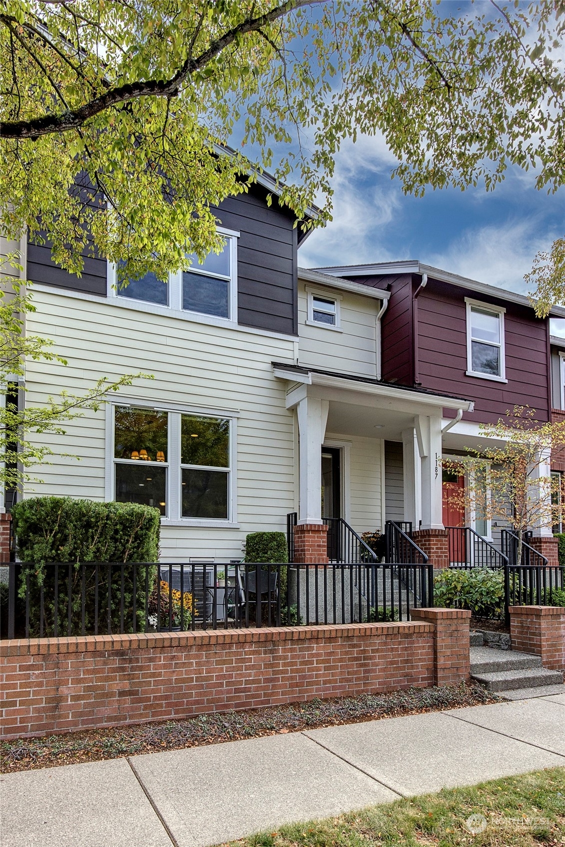 Property Photo: 1187 NE Park Drive WA 98029