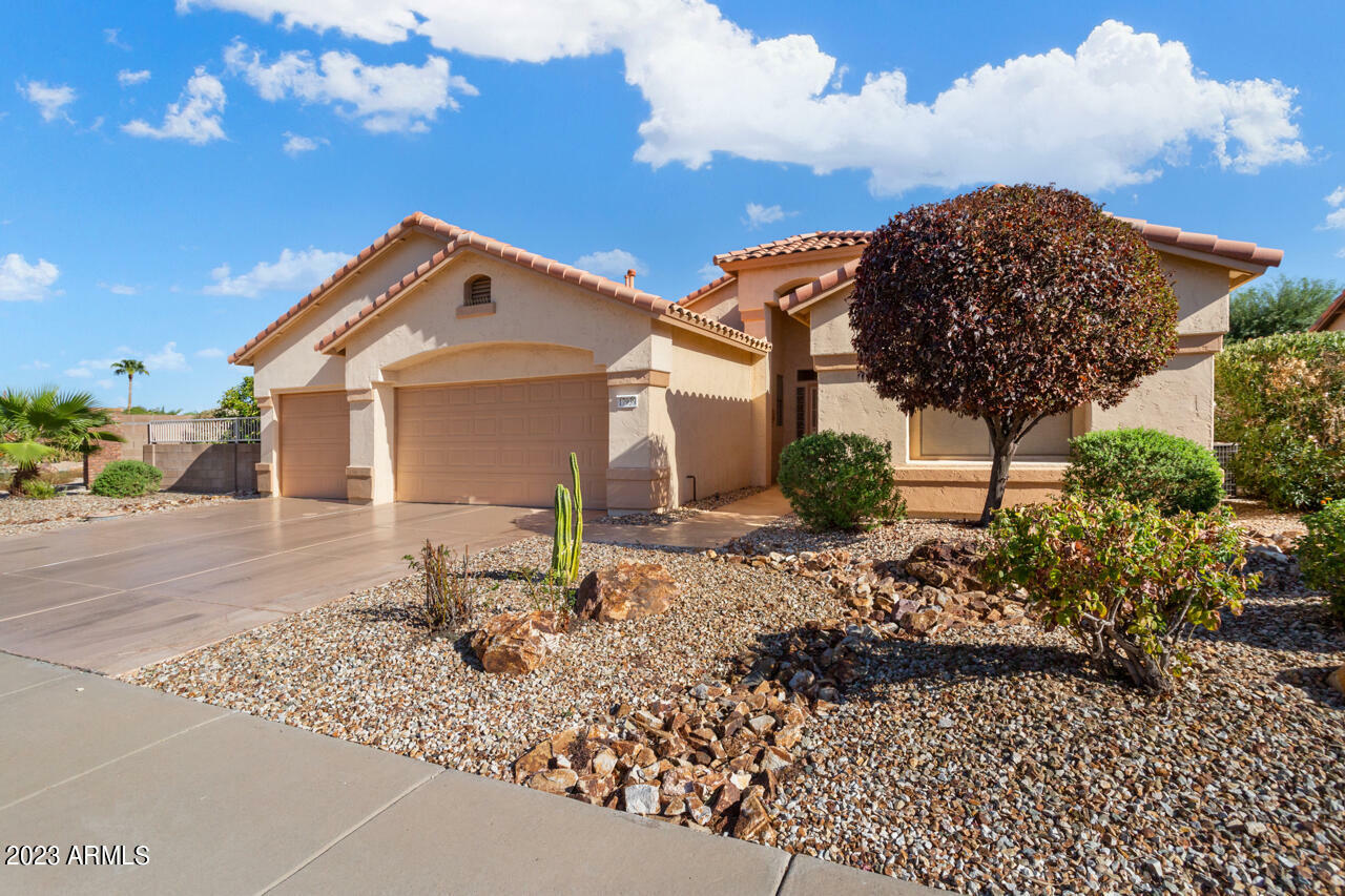 Property Photo:  17939 N Encanto Drive  AZ 85374 