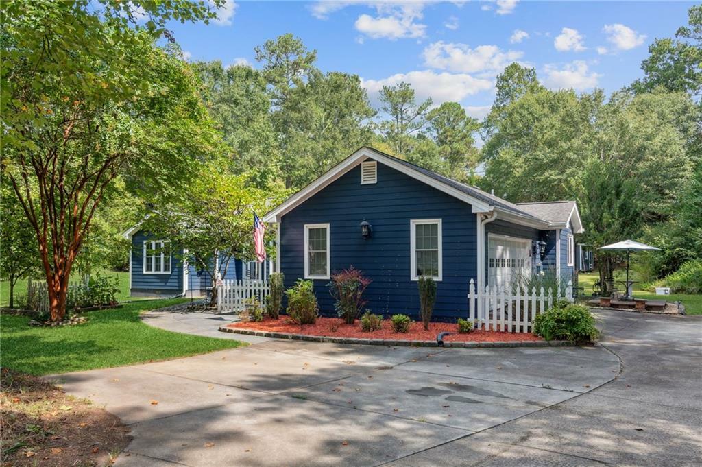 Property Photo: 195 Sweet Auburn Lane GA 30019