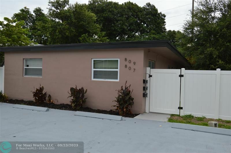 Property Photo:  807 Phippen Waiters Rd 2  FL 33004 
