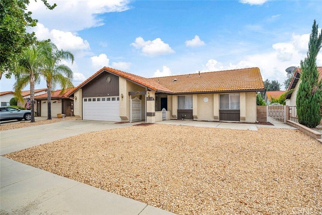 Property Photo:  2115 Flame Tree Way  CA 92545 