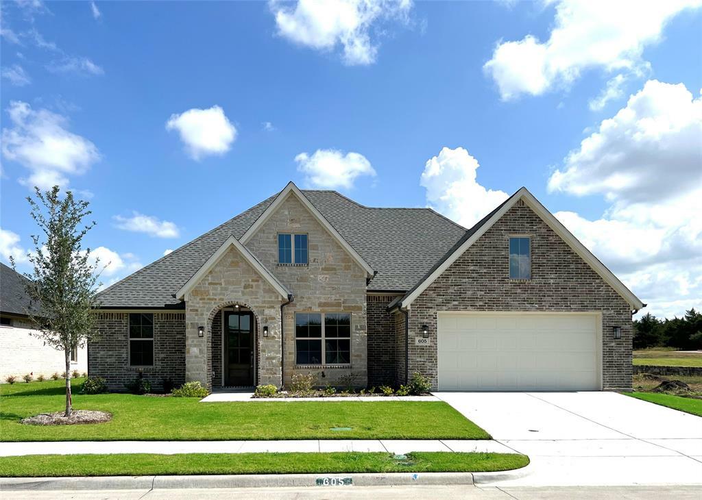 Property Photo: 605 Prosperity Trail TX 75087