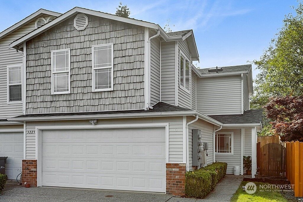 Property Photo:  3225 156th Street SW 6  WA 98087 