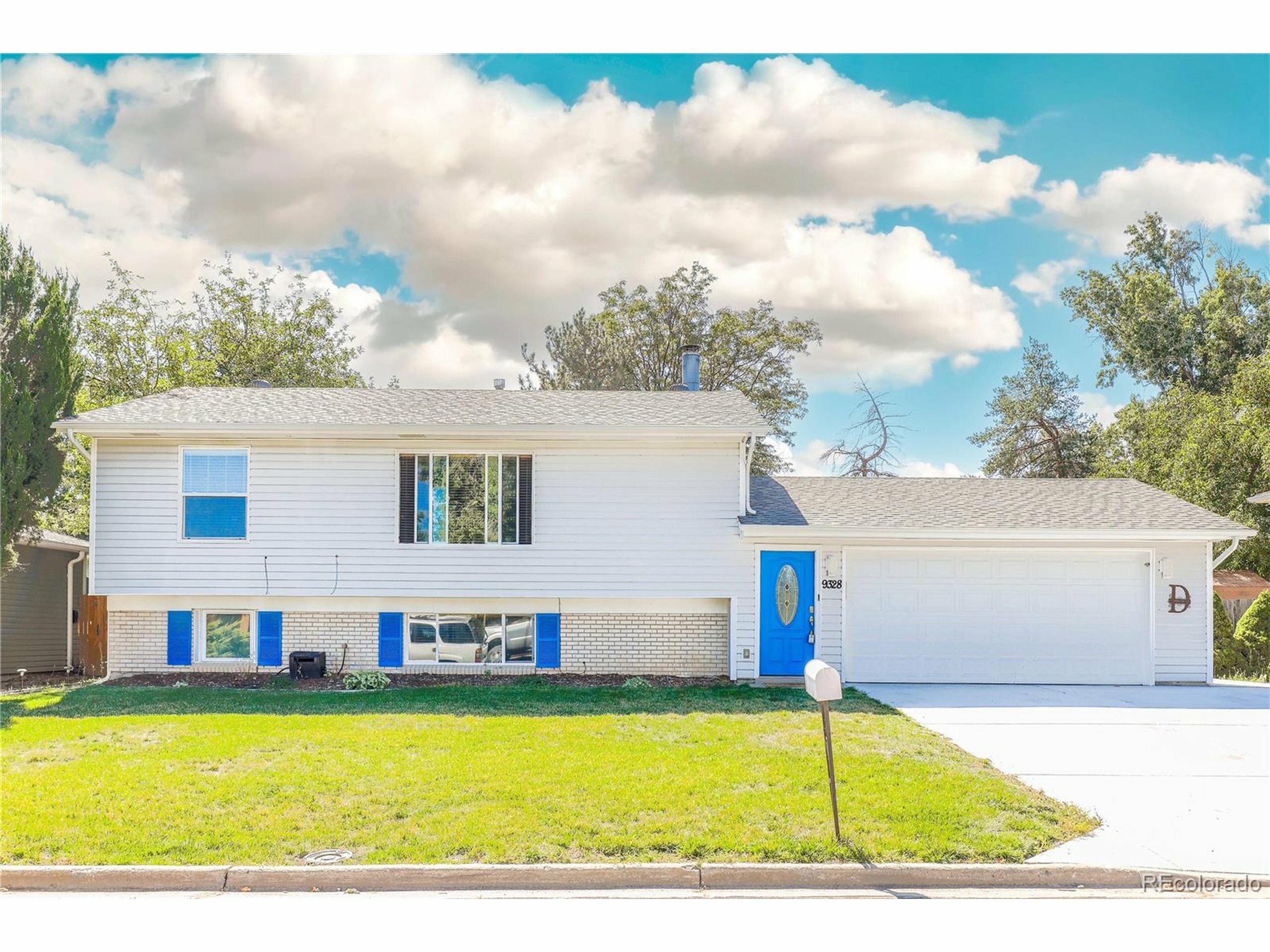 Property Photo: 9328 W Eastman Pl CO 80227