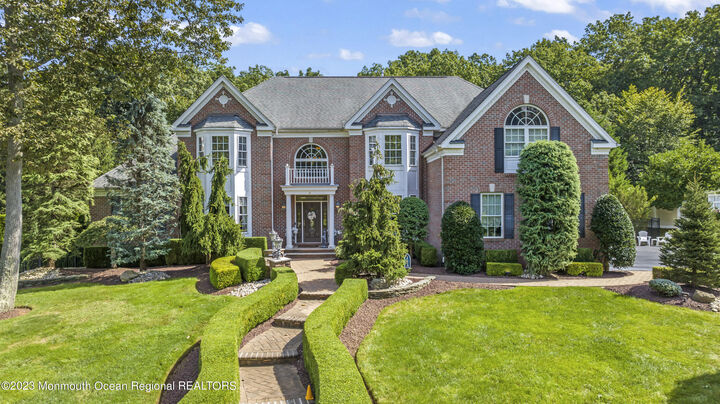 11 Livingston Court  Marlboro NJ 07746 photo