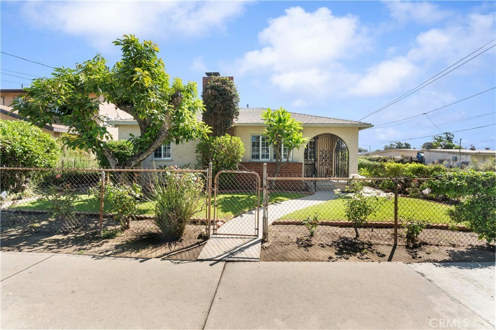 Property Photo:  146 N Alameda Avenue  CA 91702 