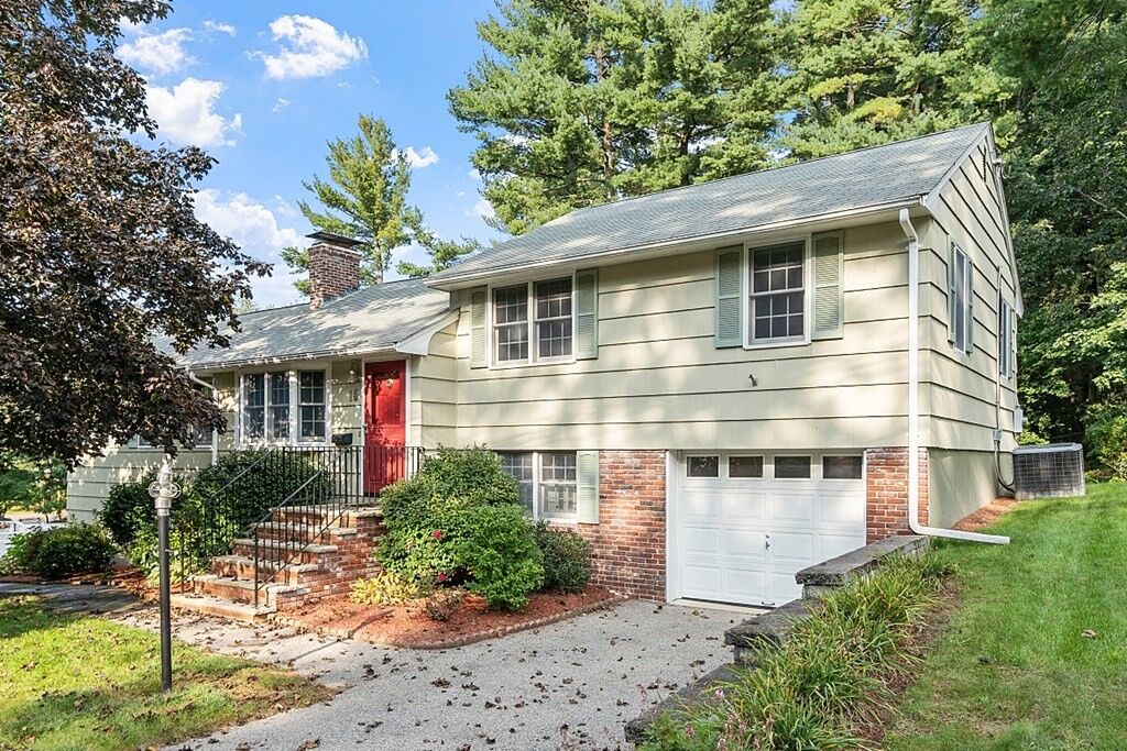 Property Photo:  15 Princess Avenue  MA 01863 