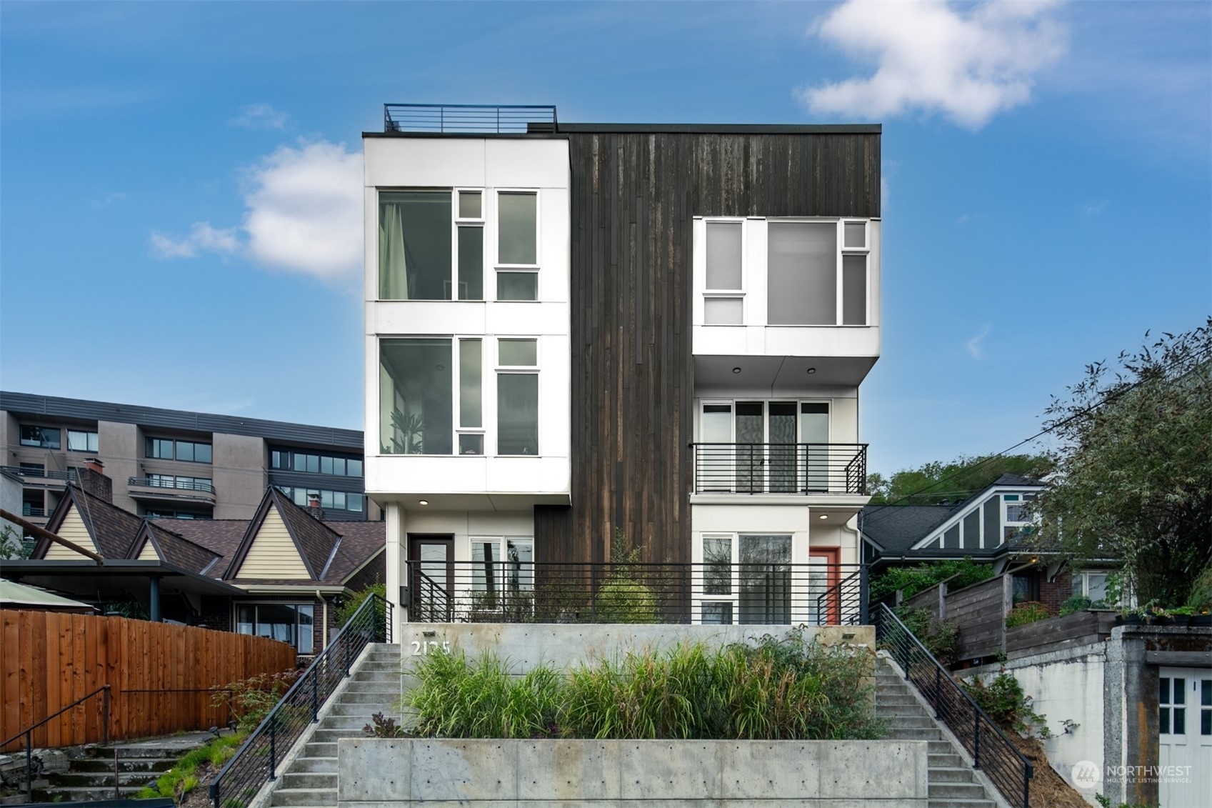 Property Photo: 2125 Dexter Avenue N WA 98109