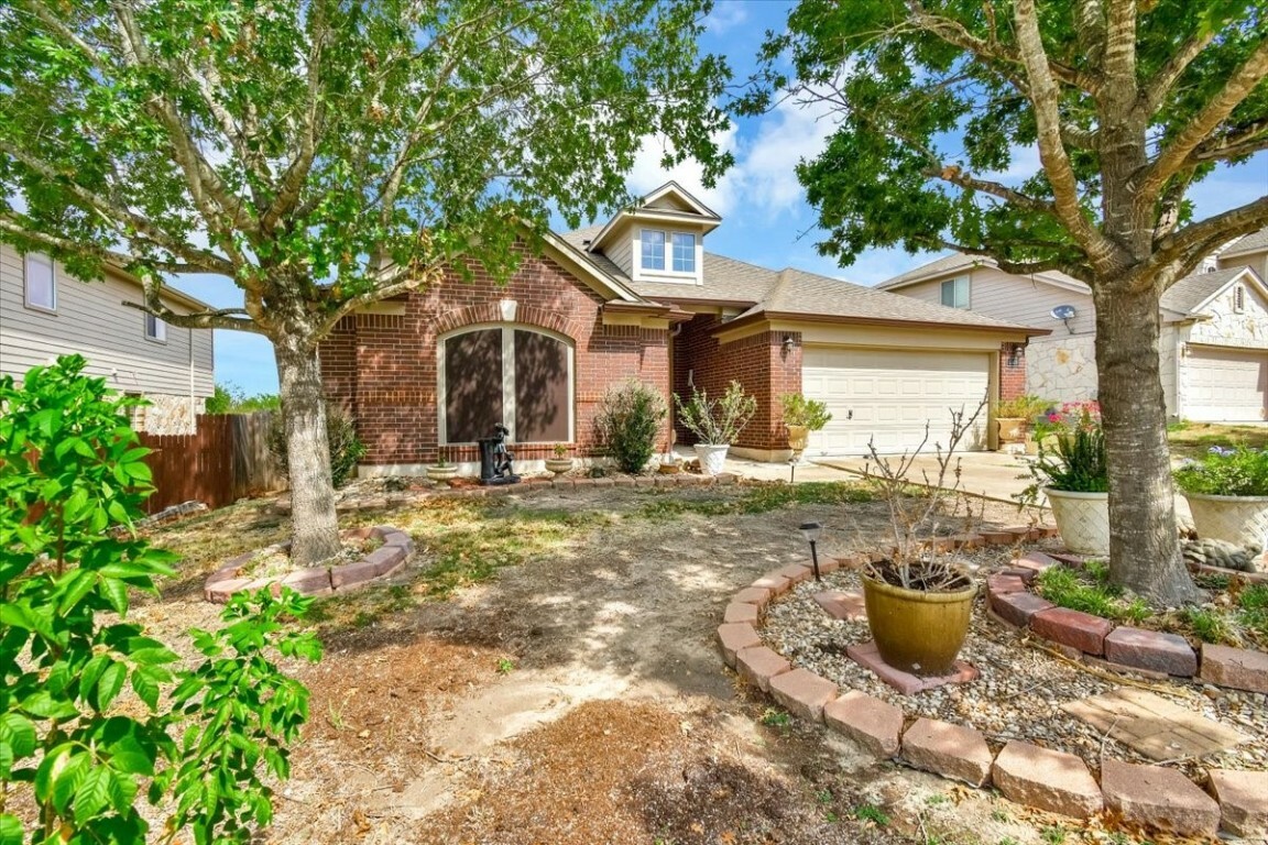 Property Photo:  1149 Four Seasons Farm Drive  TX 78640 