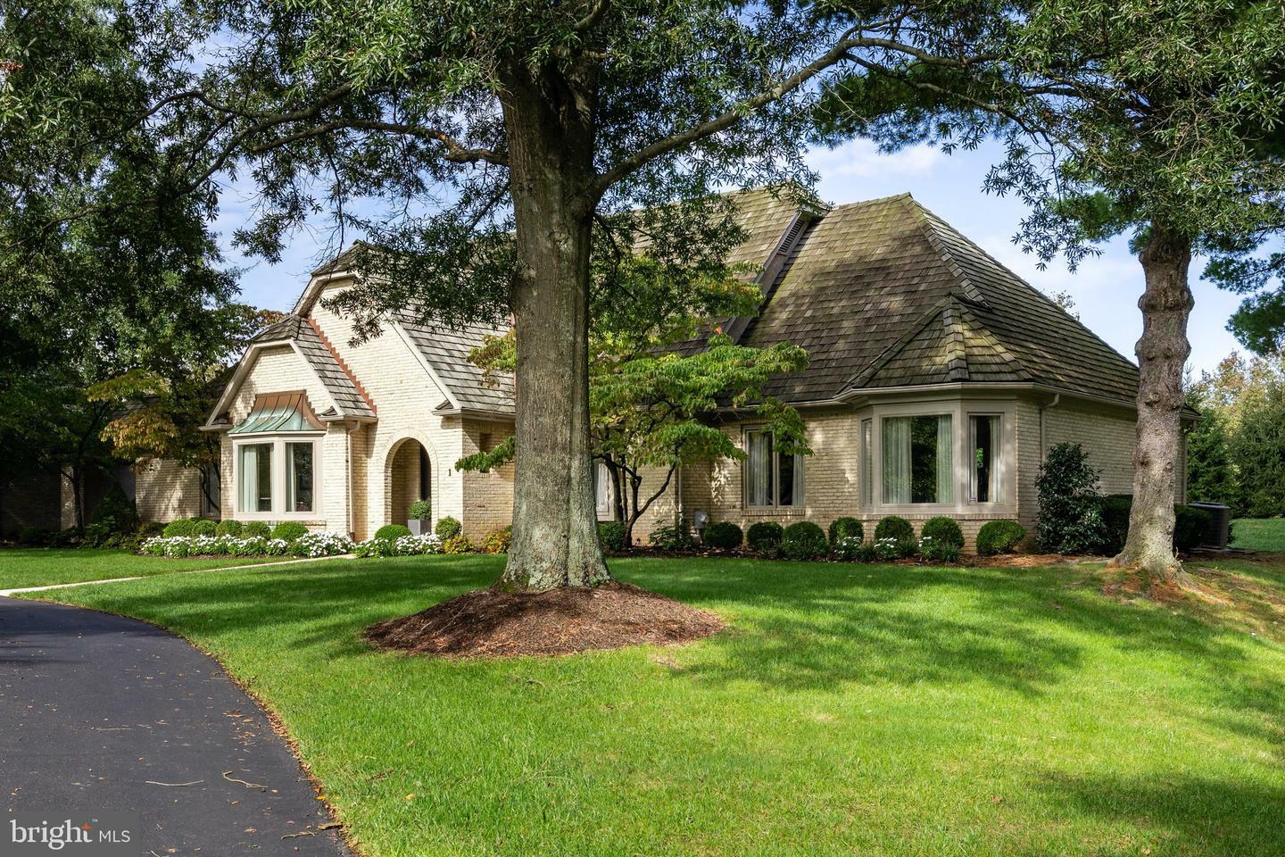 Property Photo: 1 Willow Point NJ 08057