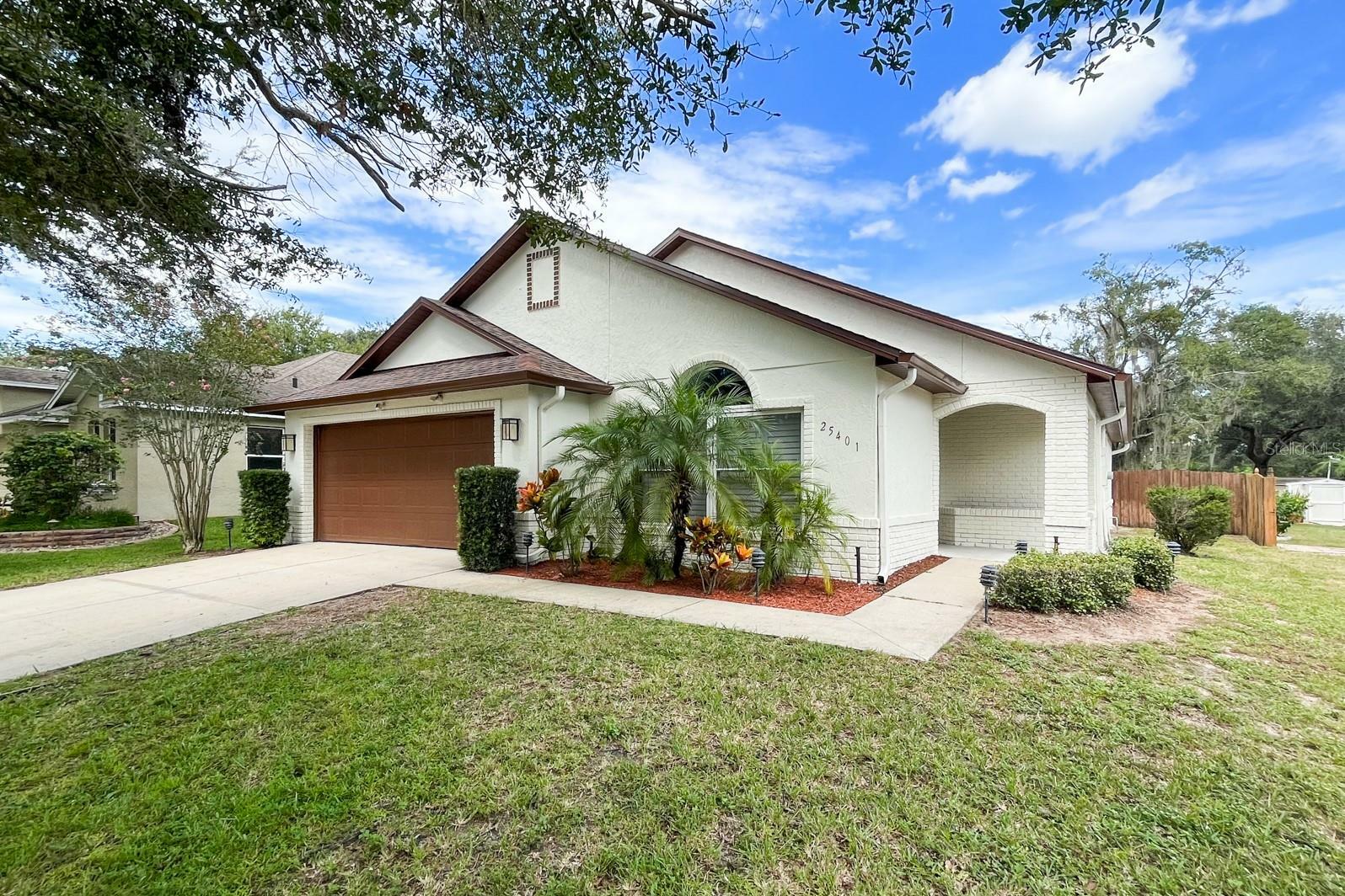 Property Photo:  25401 Ironwedge Drive  FL 32776 