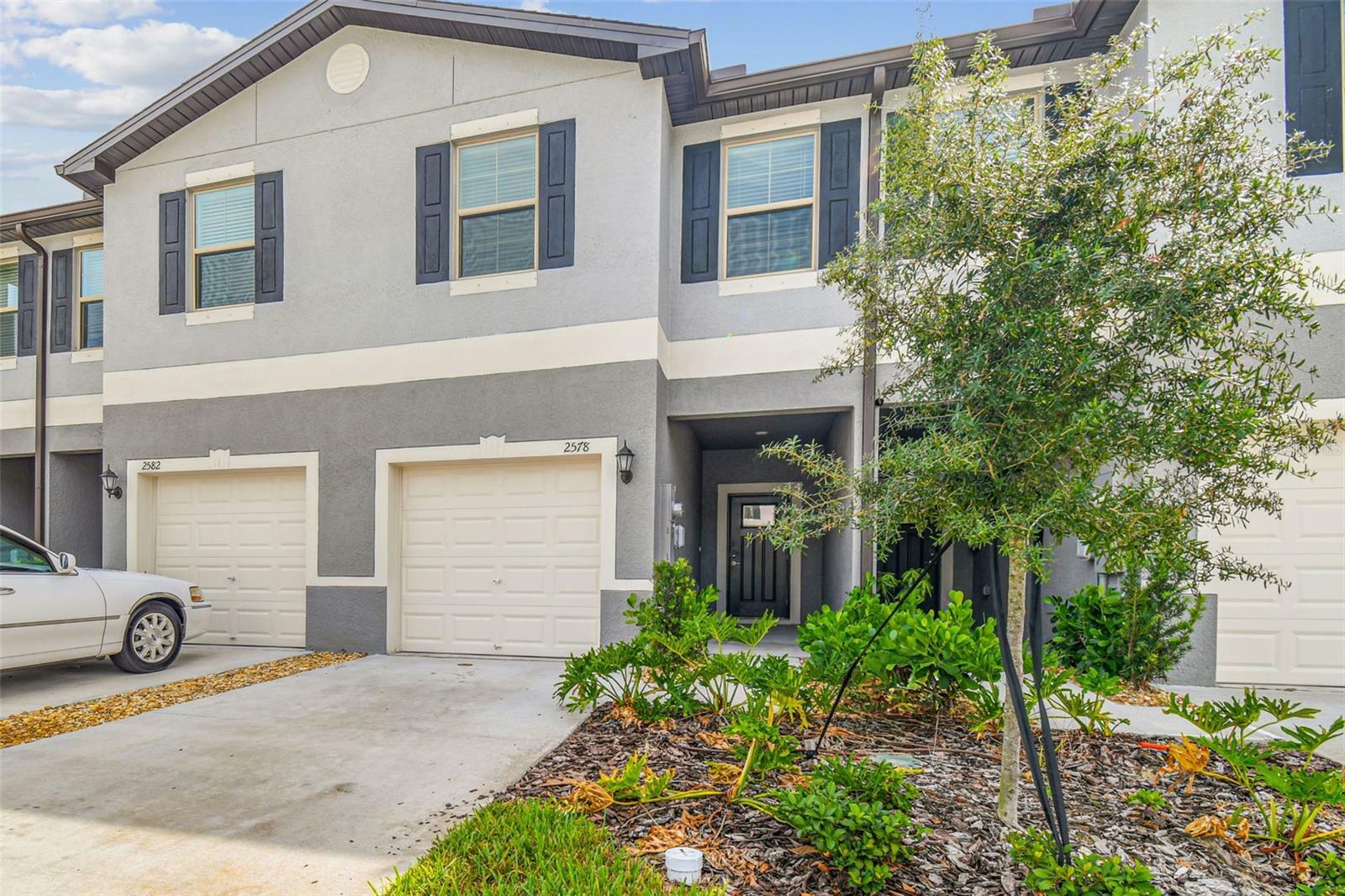 Property Photo:  2578 Charlan Court  FL 34690 