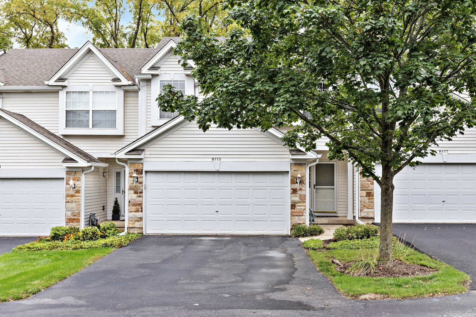 Property Photo: 8115 Sierra Woods Lane IL 60110