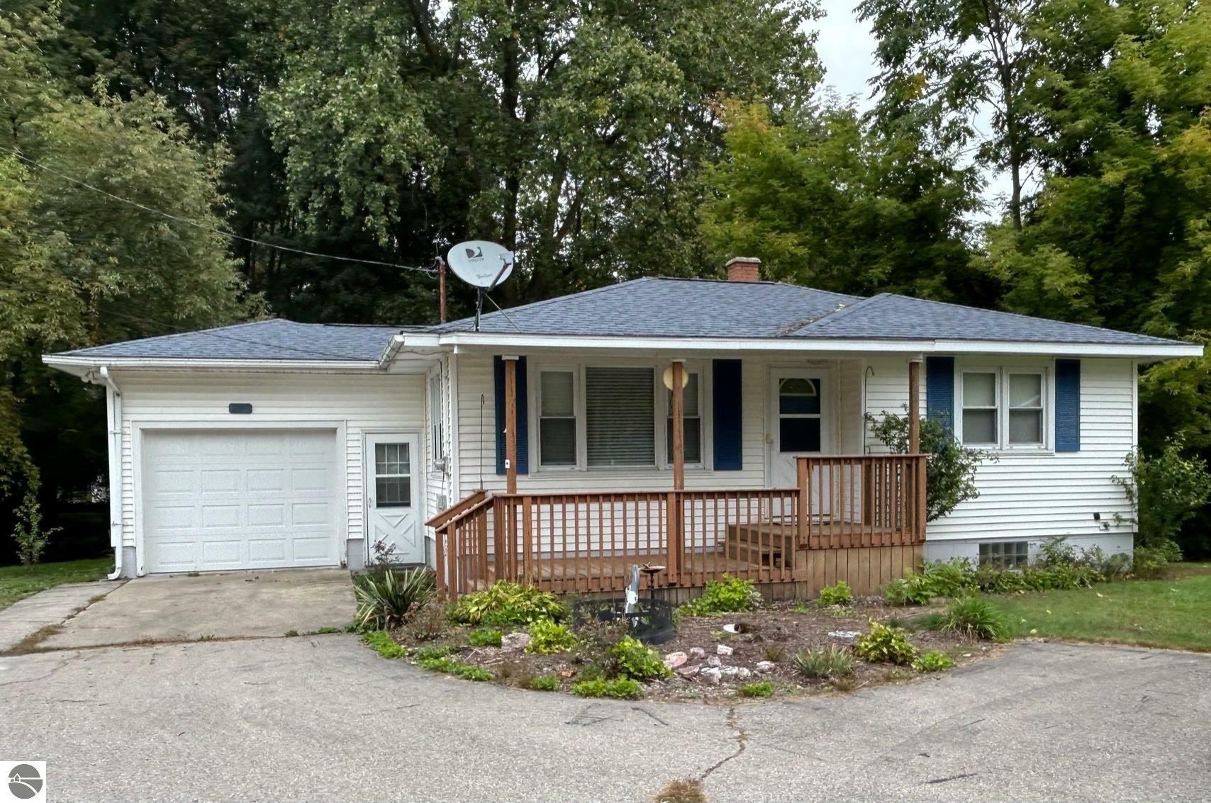 Property Photo:  3375 Old Kawkawlin Road  MI 48706 