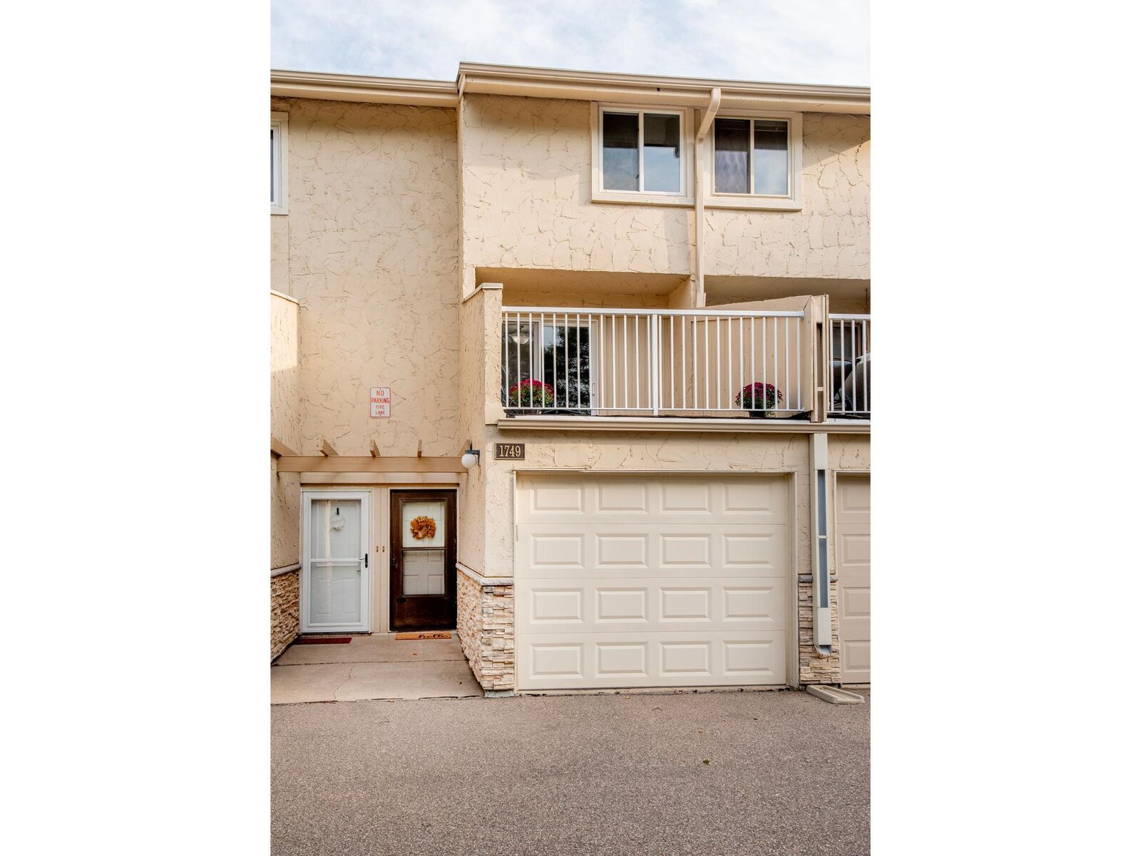 Property Photo:  1749 Meadowlark Road 51749  MN 55122 