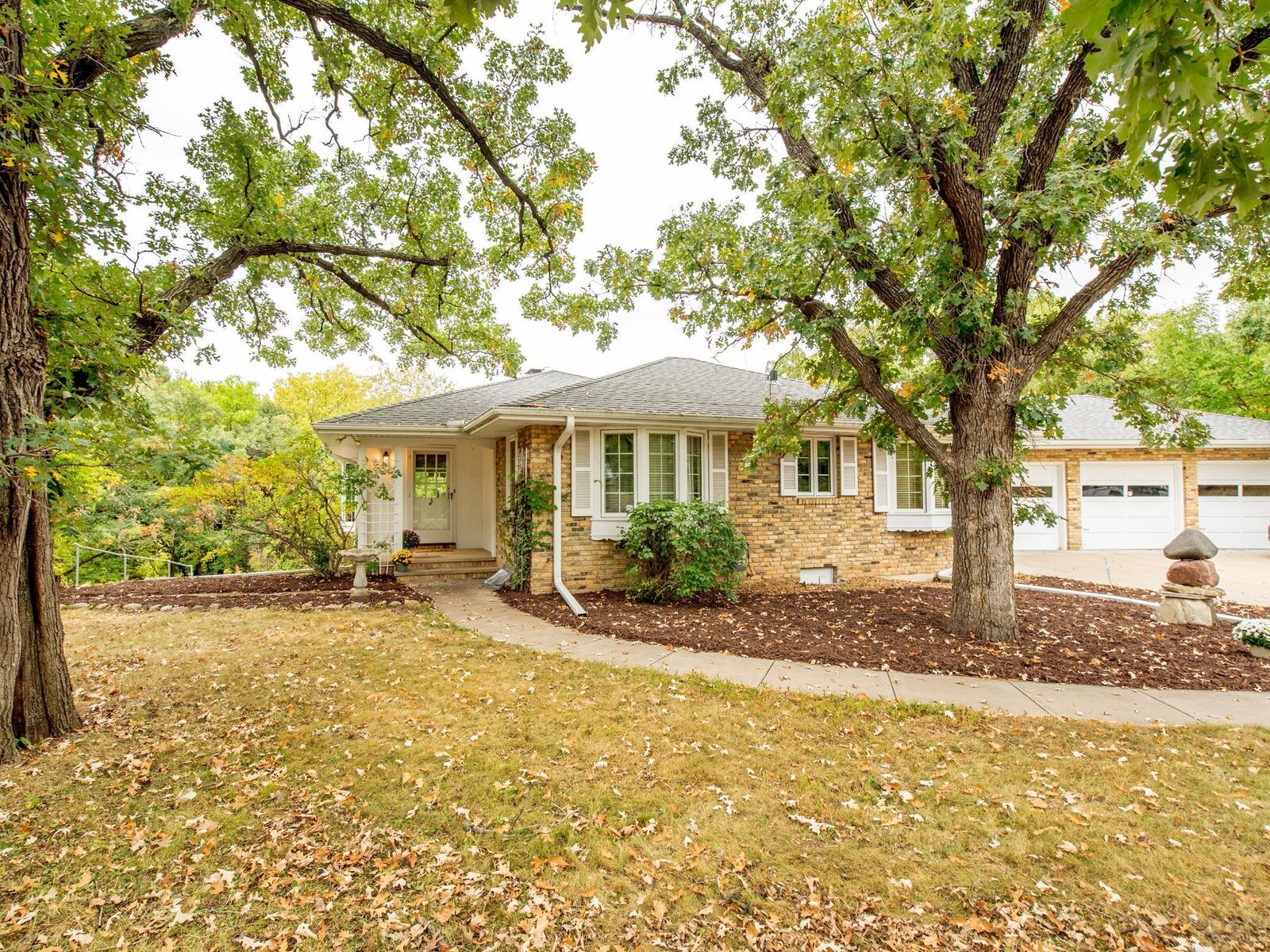 Property Photo:  8915 River Ridge Road  MN 55425 