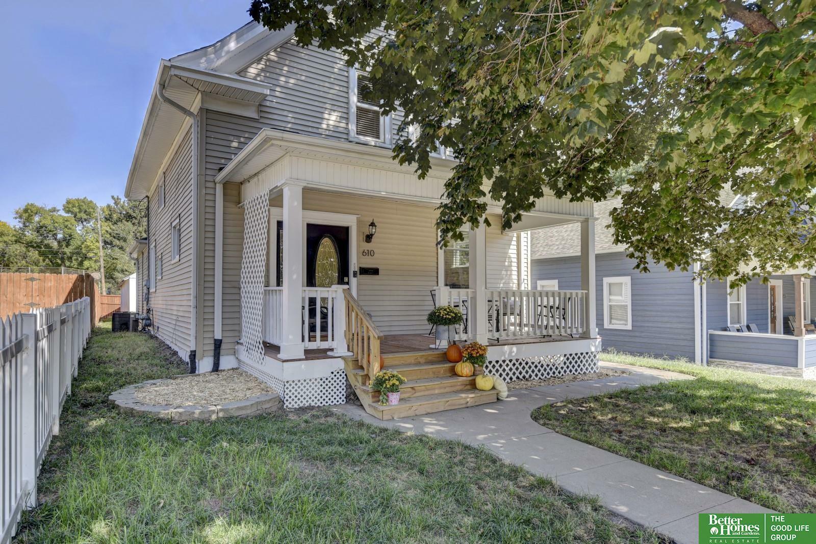 Property Photo:  610 Hickory Street  NE 68108 