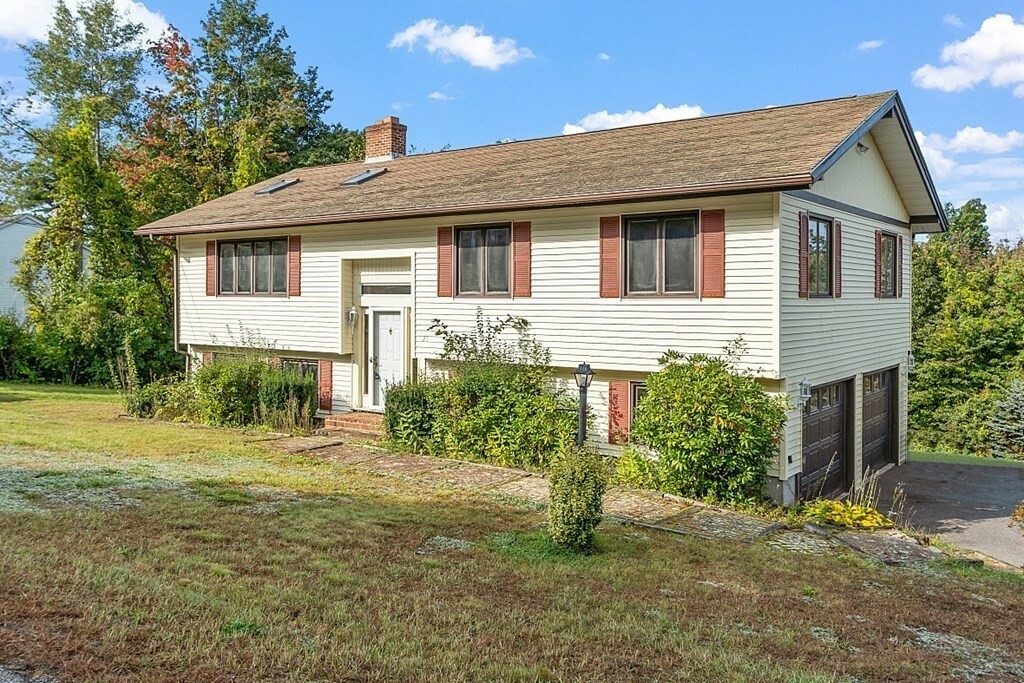 Property Photo:  21 Lindsay Ln  MA 01331 