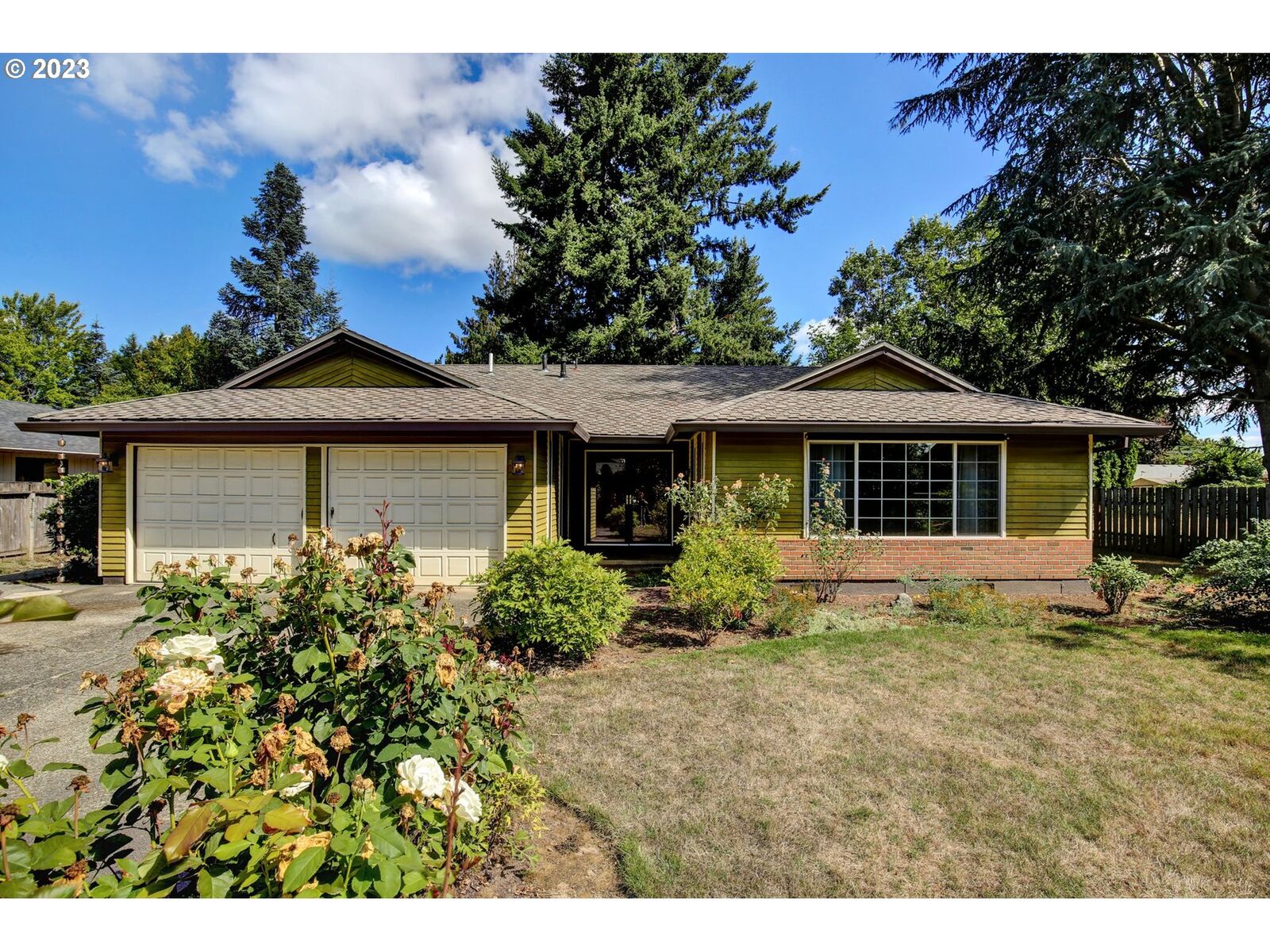 Property Photo:  13311 NE 11th Ave  WA 98685 