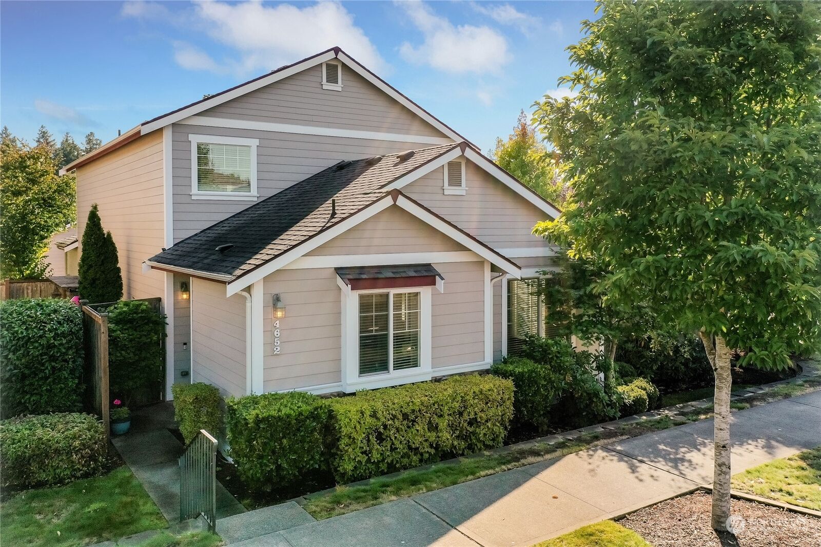 Property Photo:  4652 Rochelle Street SE  WA 98503 