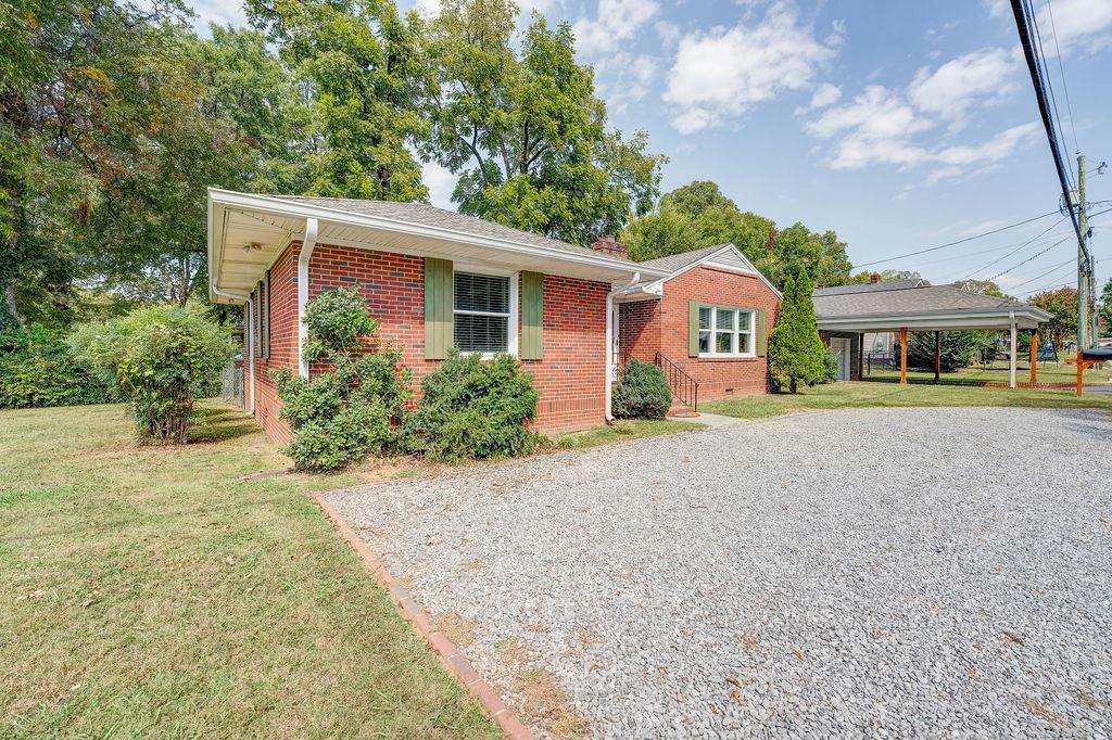 Property Photo:  501 Selvidge Street  GA 30721 