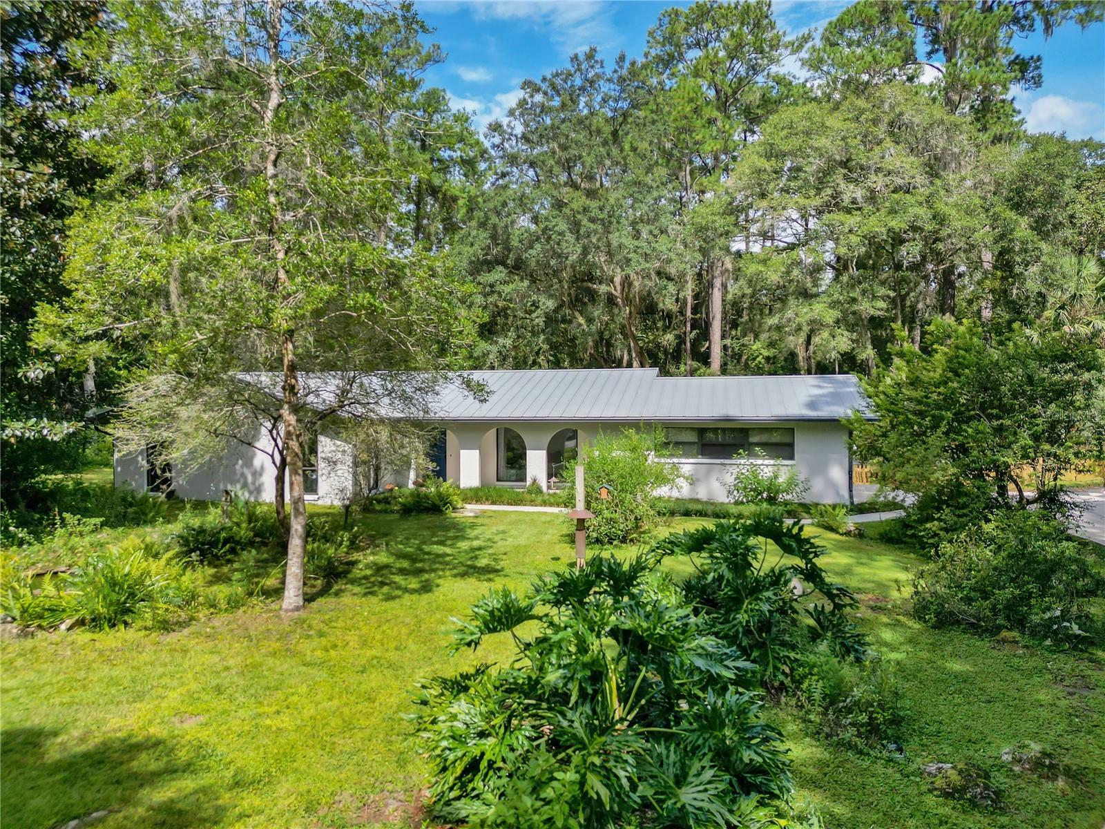 Property Photo:  3420 SW 77th Street  FL 32608 