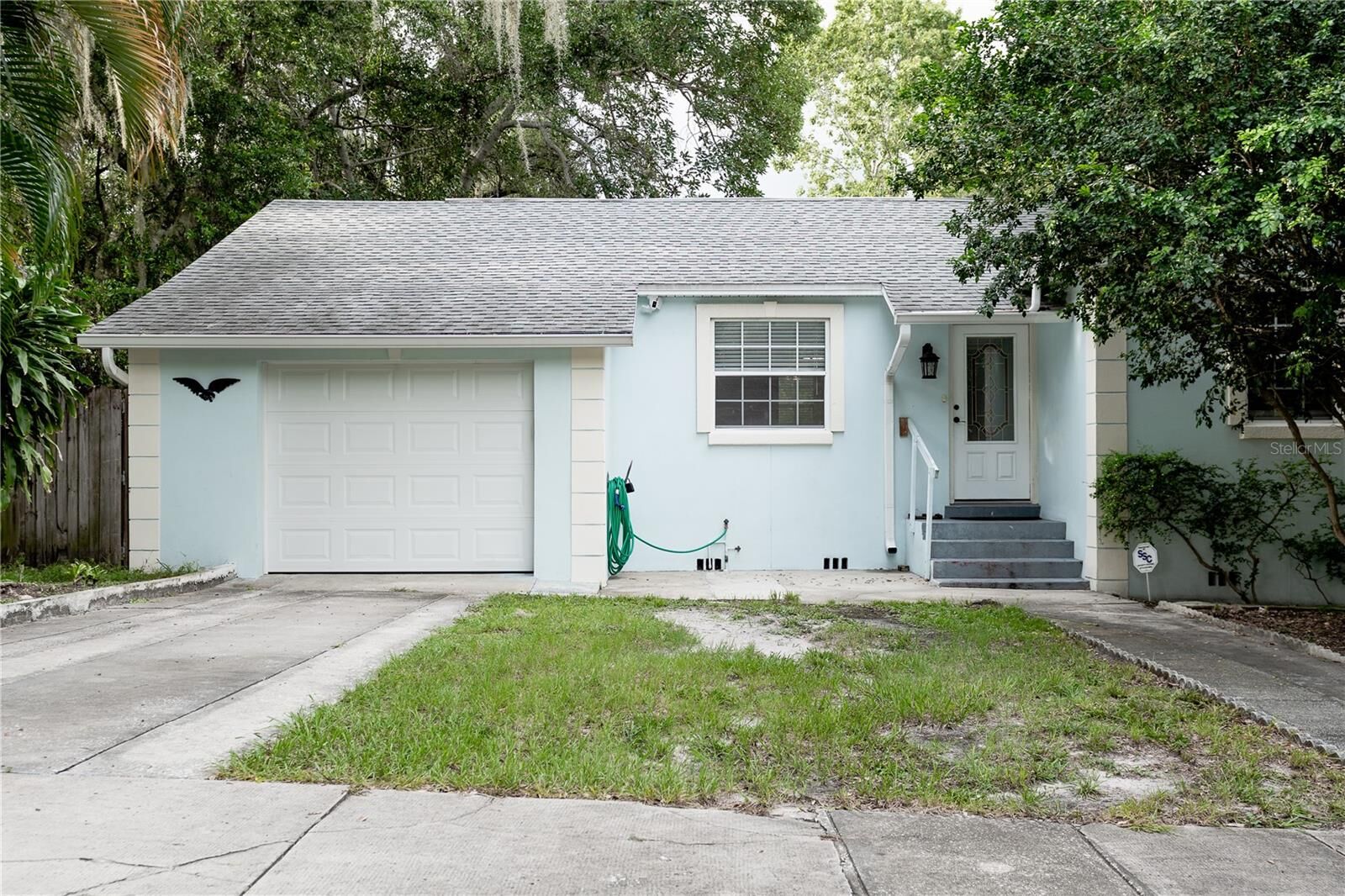 Property Photo: 1707 W Aileen Street FL 33607