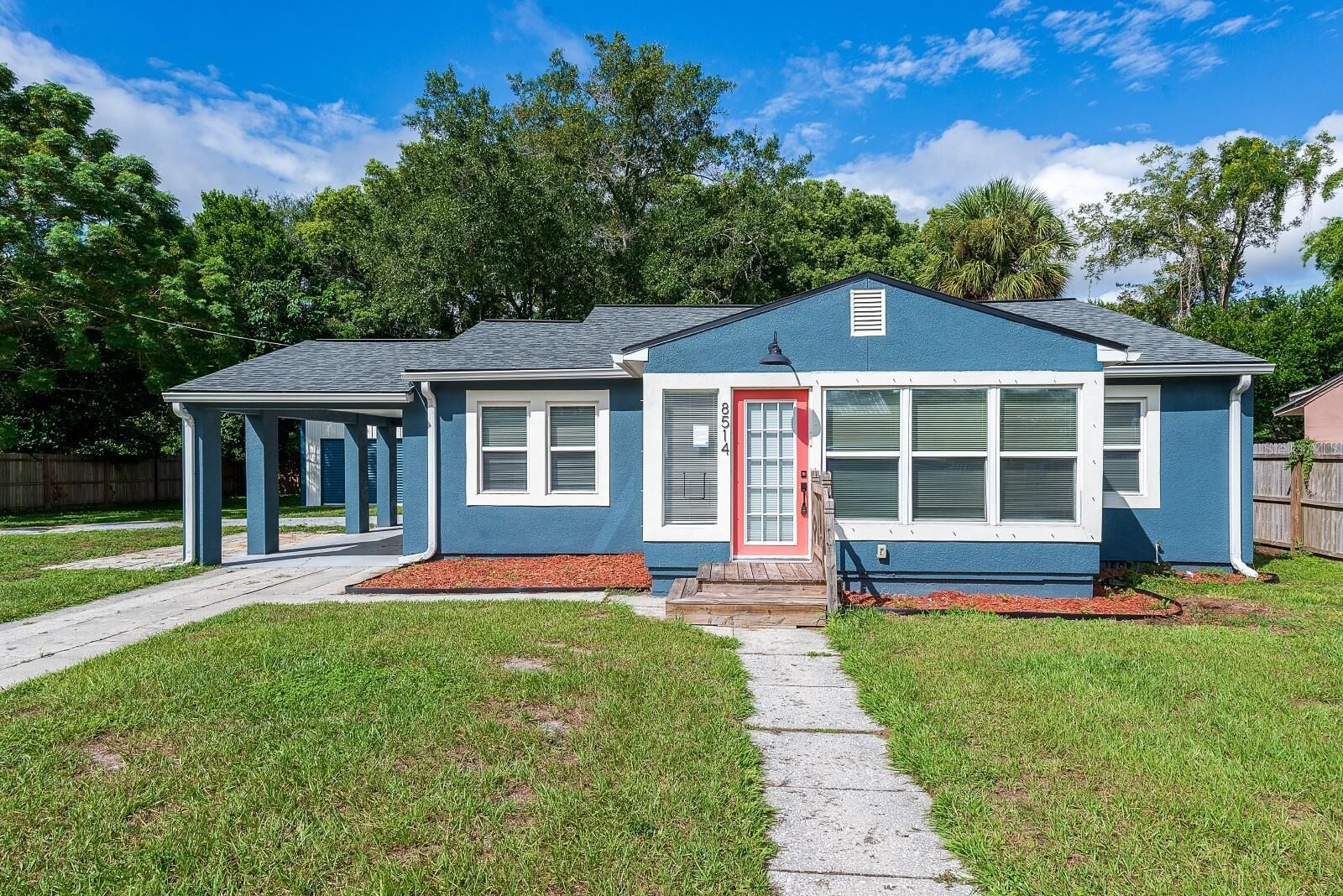 Property Photo:  8514 N Lynn Avenue  FL 33604 