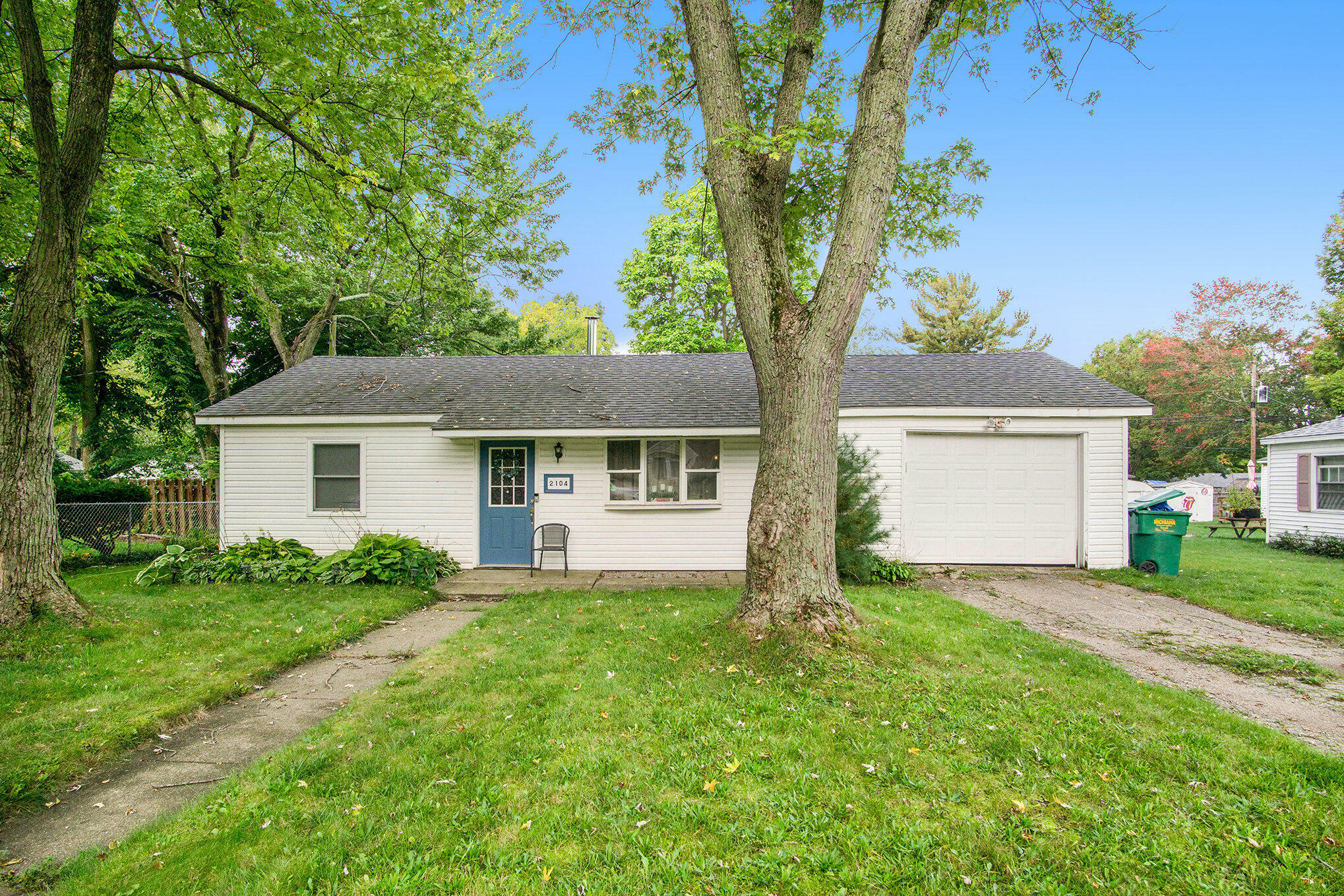 Property Photo: 2104 Spansail Drive MI 49120