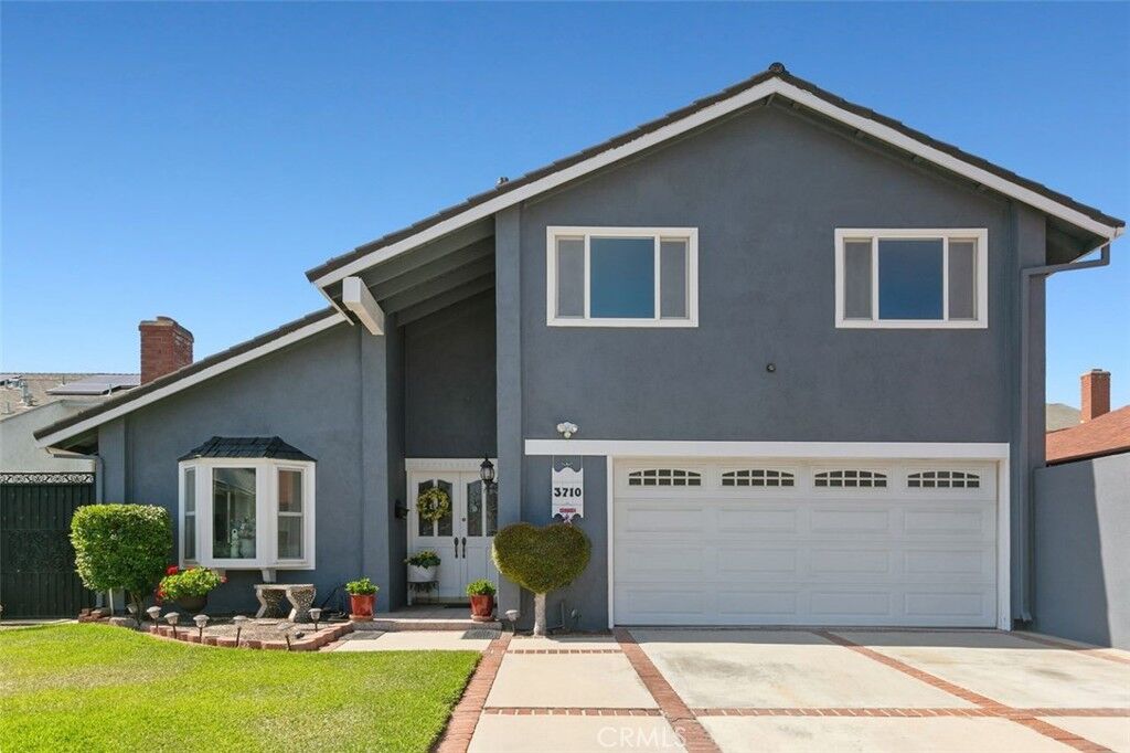 Property Photo:  3710 S Ross Street  CA 92707 