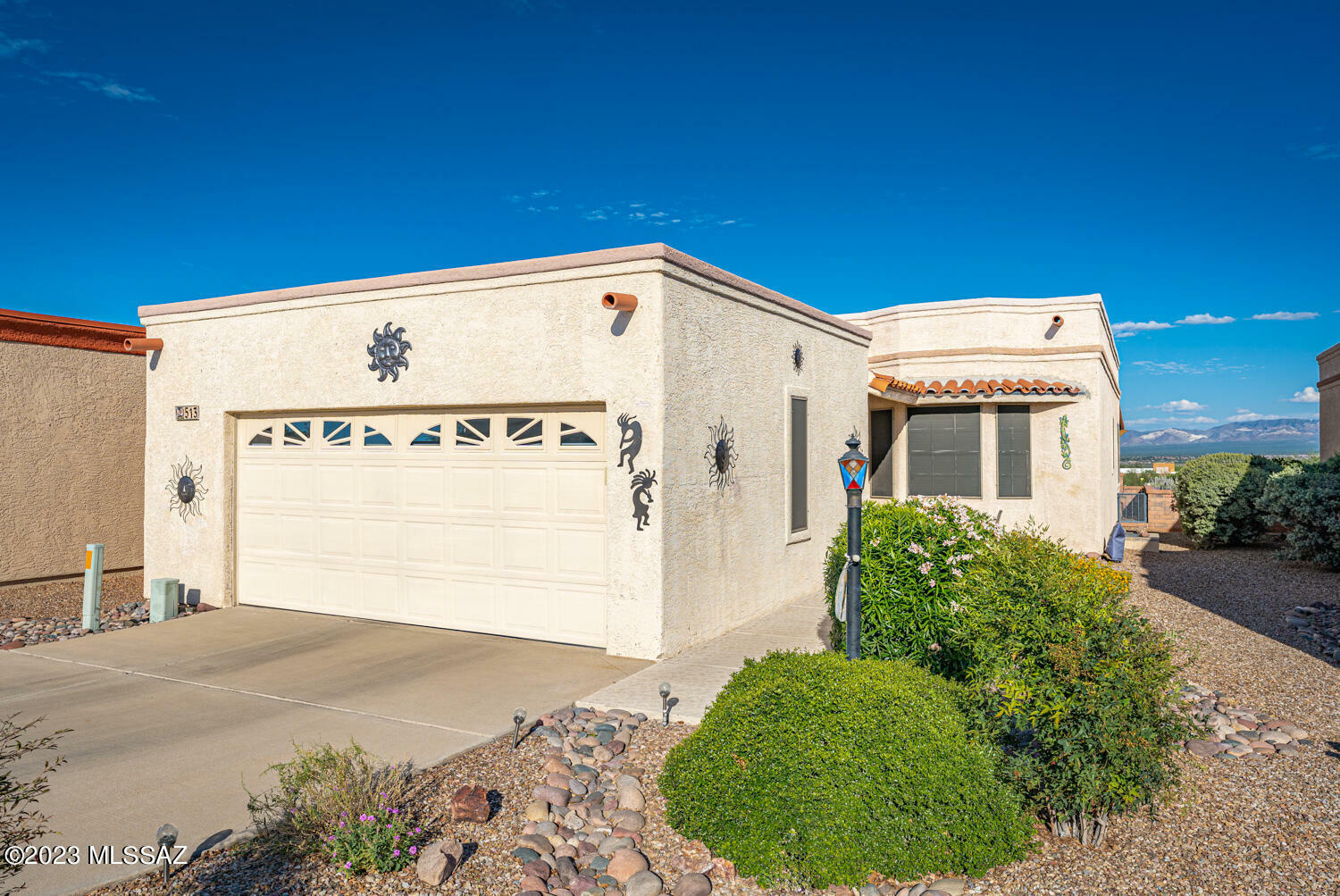 Property Photo:  513 W Riverdale Court  AZ 85614 