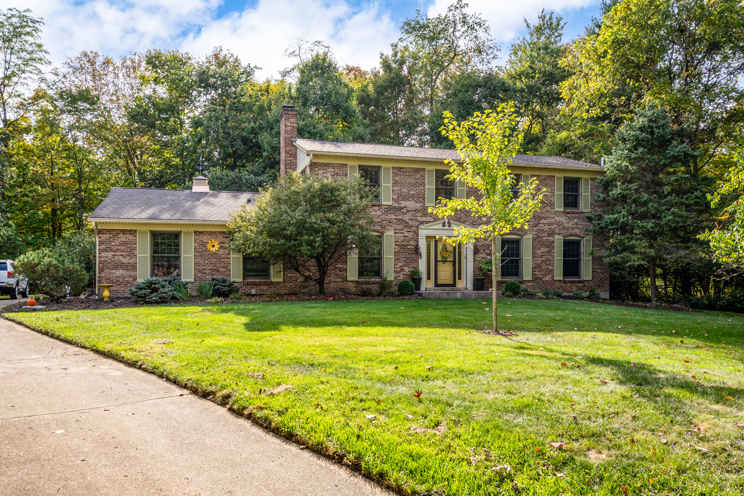 Property Photo: 5982 Woodridge Drive OH 45150