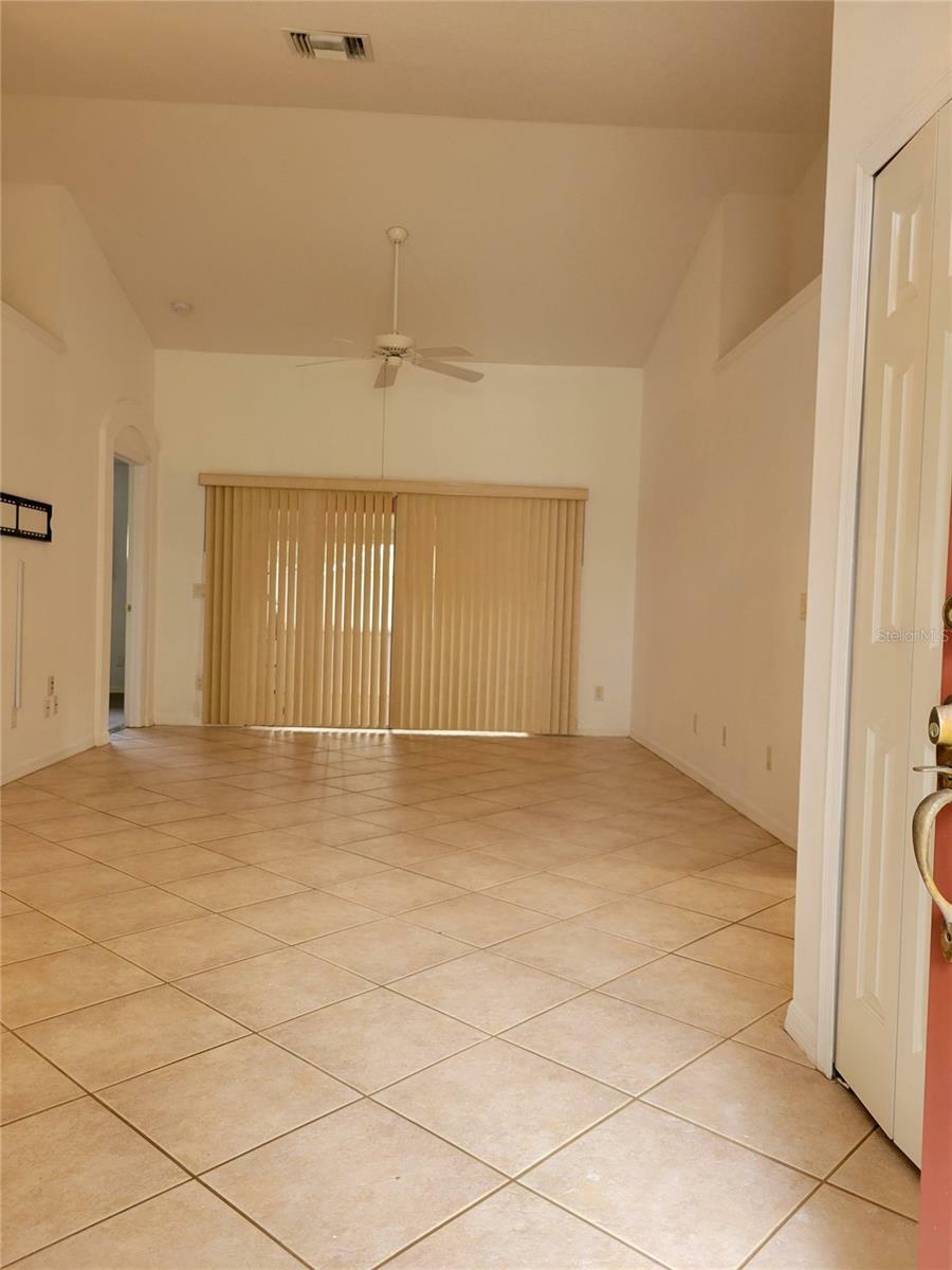 Property Photo:  2552 Siena Way  FL 33596 