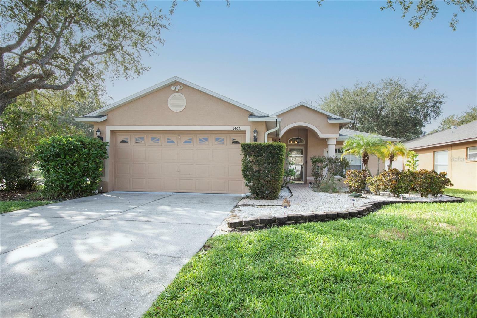 Property Photo:  1406 Watermill Circle  FL 34689 