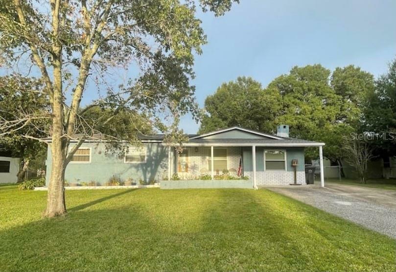 Property Photo:  806 Papaya Drive  FL 33619 