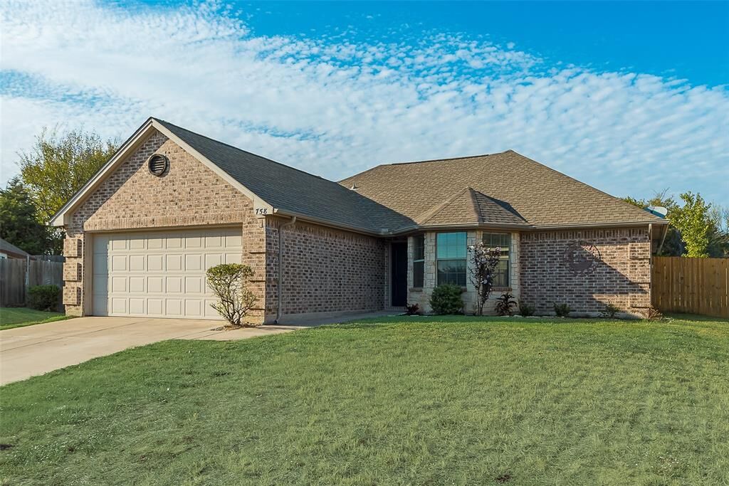Property Photo:  758 Countryside Drive  TX 76227 