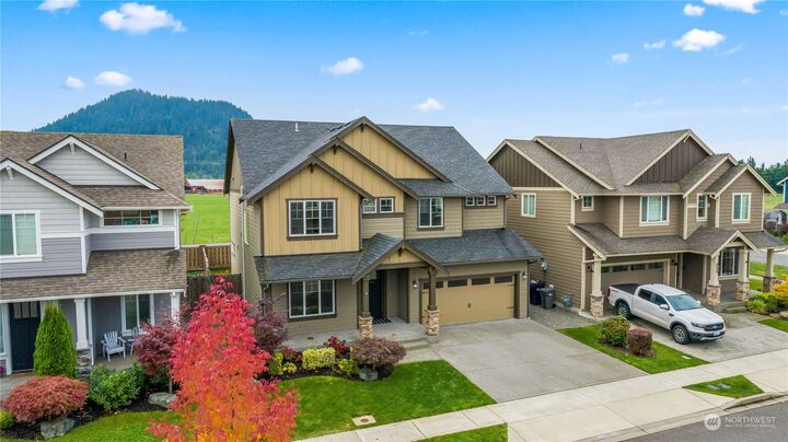 Property Photo:  422 Riley Court E  WA 98022 