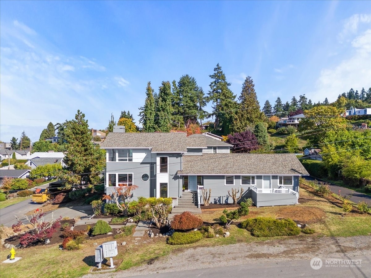 Property Photo:  408 Church Avenue  WA 98275 