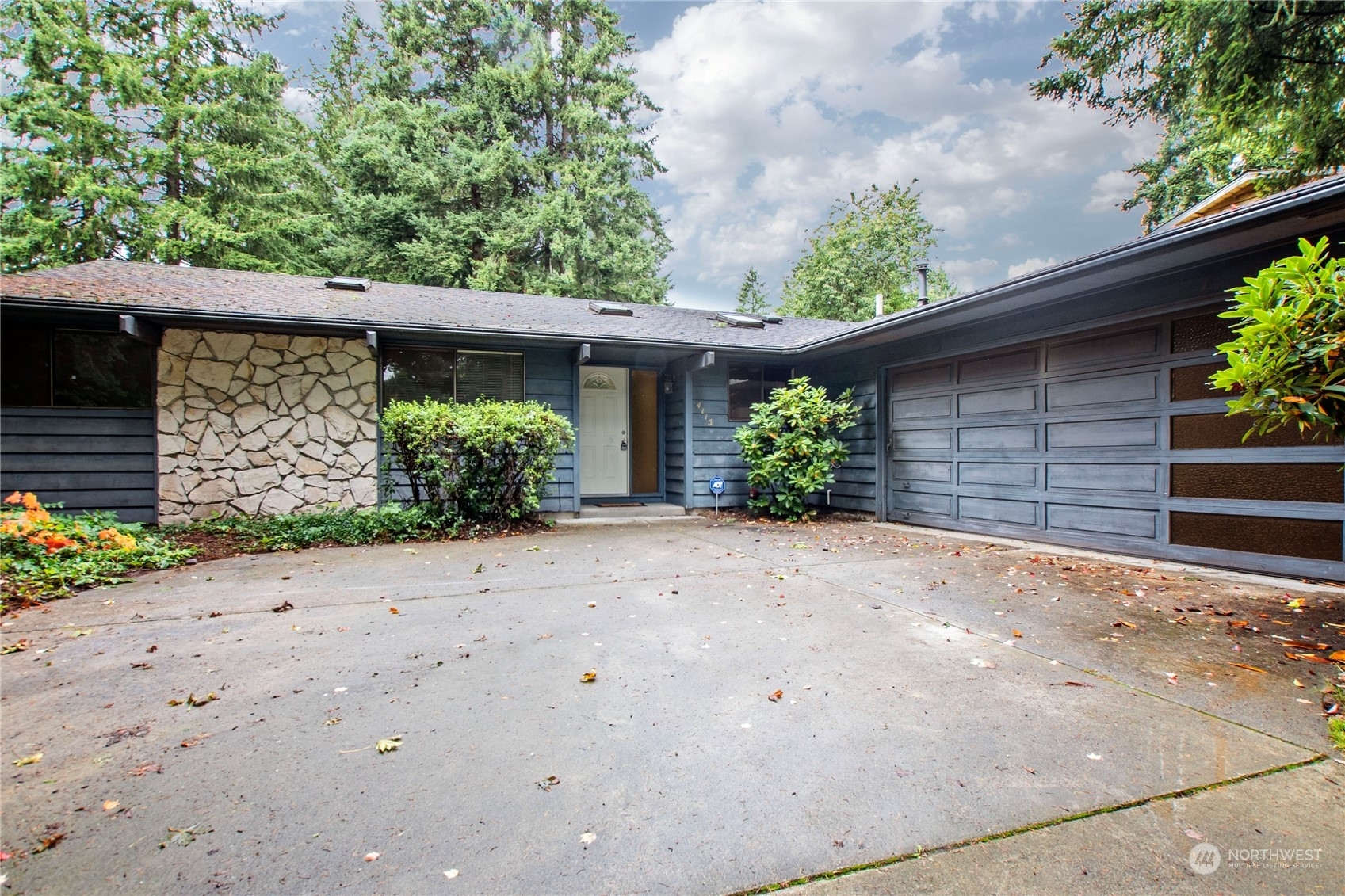 Home for sale in Olympia: 4115 Rechet Court SE Olympia WA 98501 Home for sale in Olympia: 4115 Rechet Court SE Olympia WA 98501