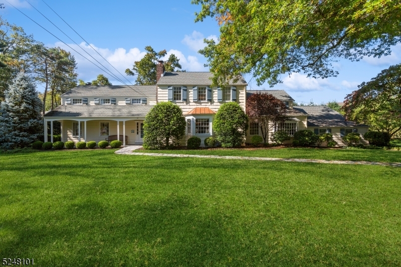 Property Photo:  32 Oak Hills Rd  NJ 08820 