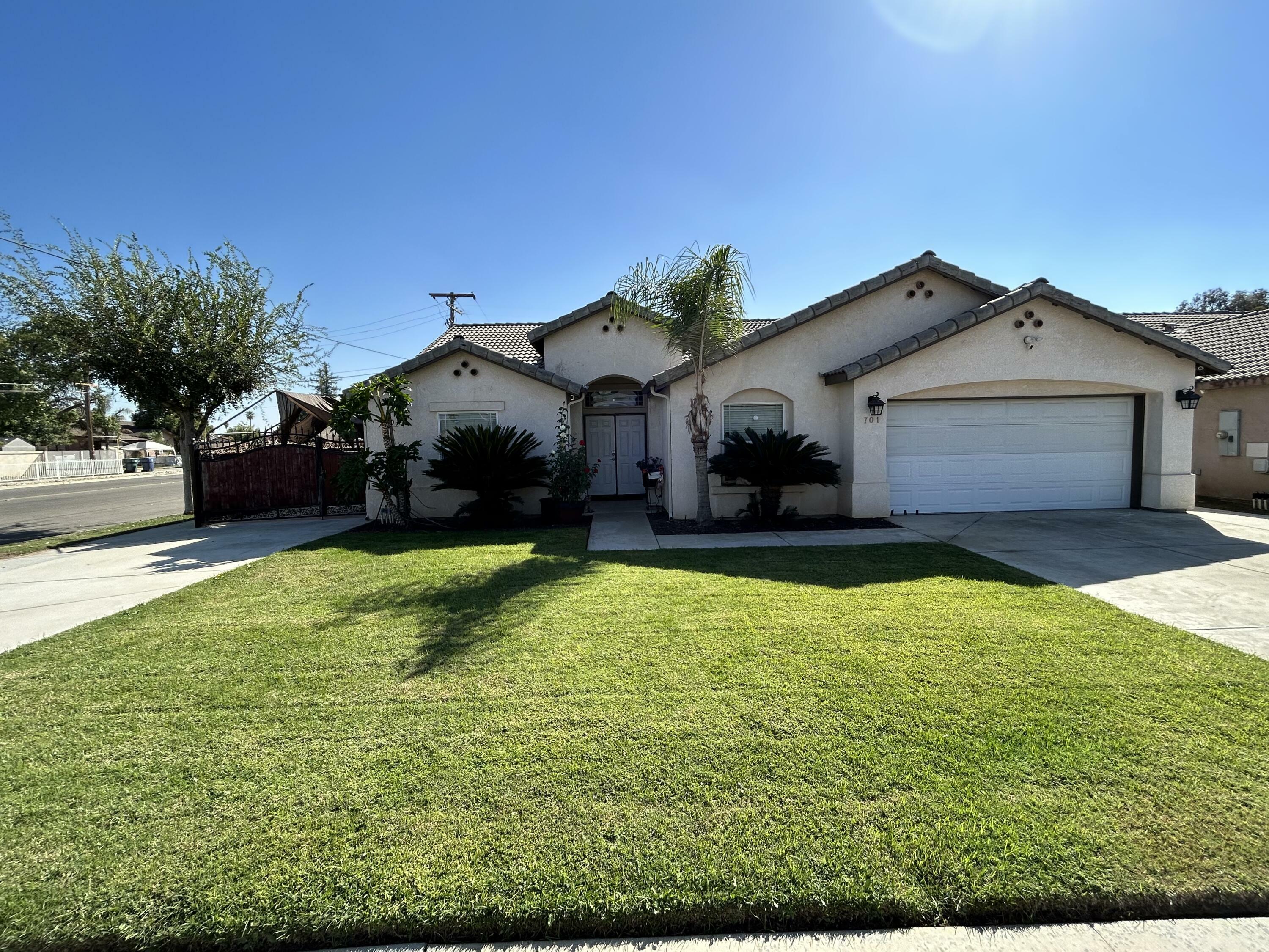 701 Lassen Avenue  Tulare CA 93274 photo